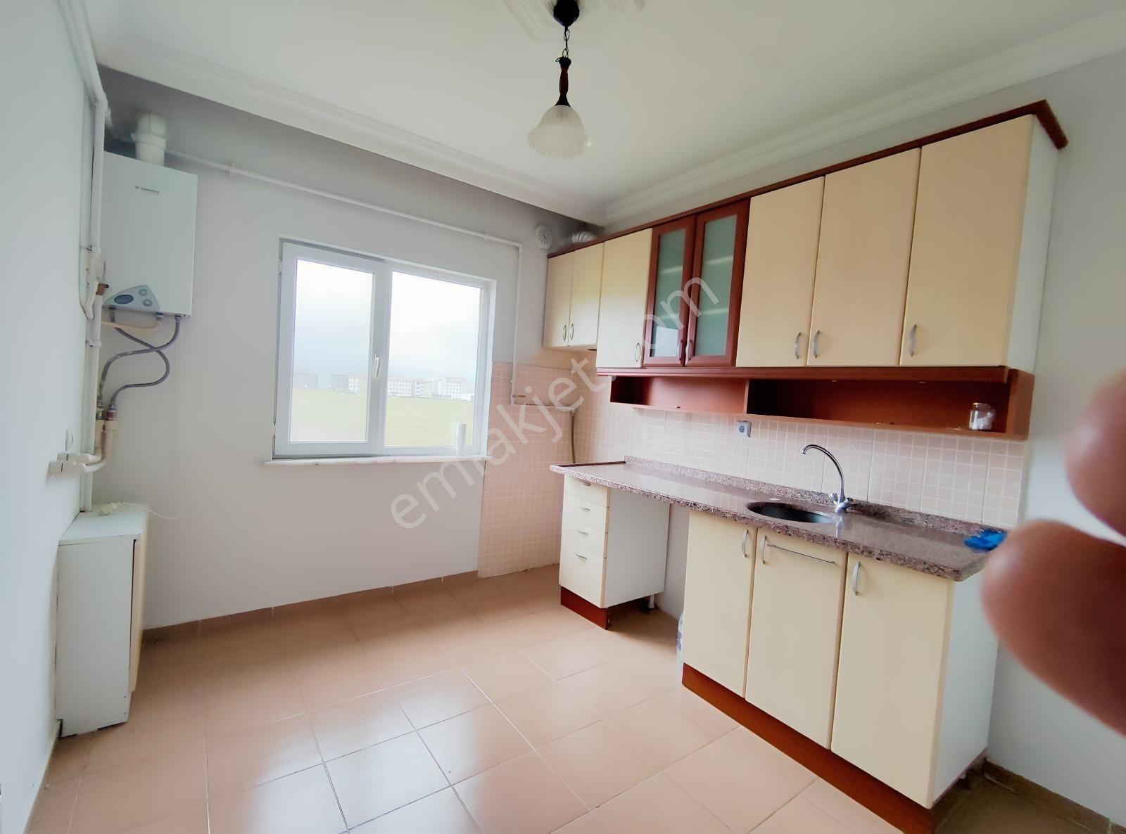Yaşamkentte, Bulvar Üstü, Site İçi, Kiralık 3+1 Daire - Görsel 4