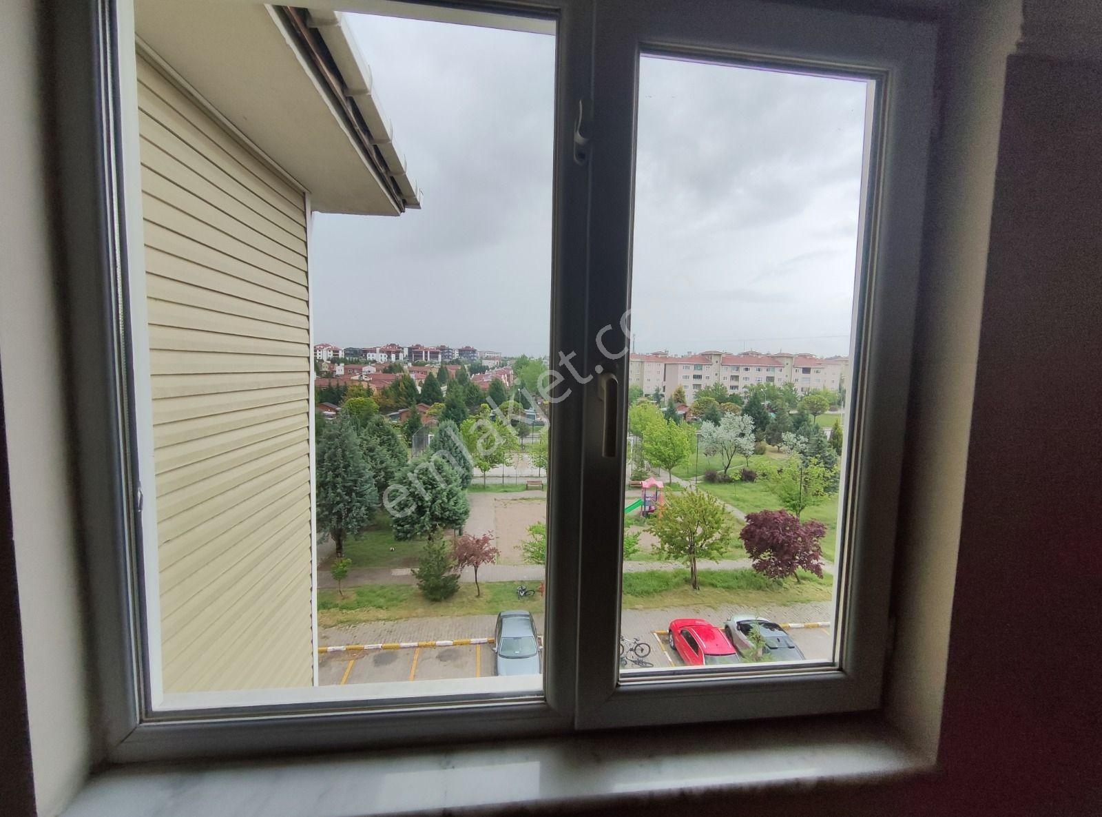 Yaşamkentte, Bulvar Üstü, Site İçi, Kiralık 3+1 Daire - Görsel 11