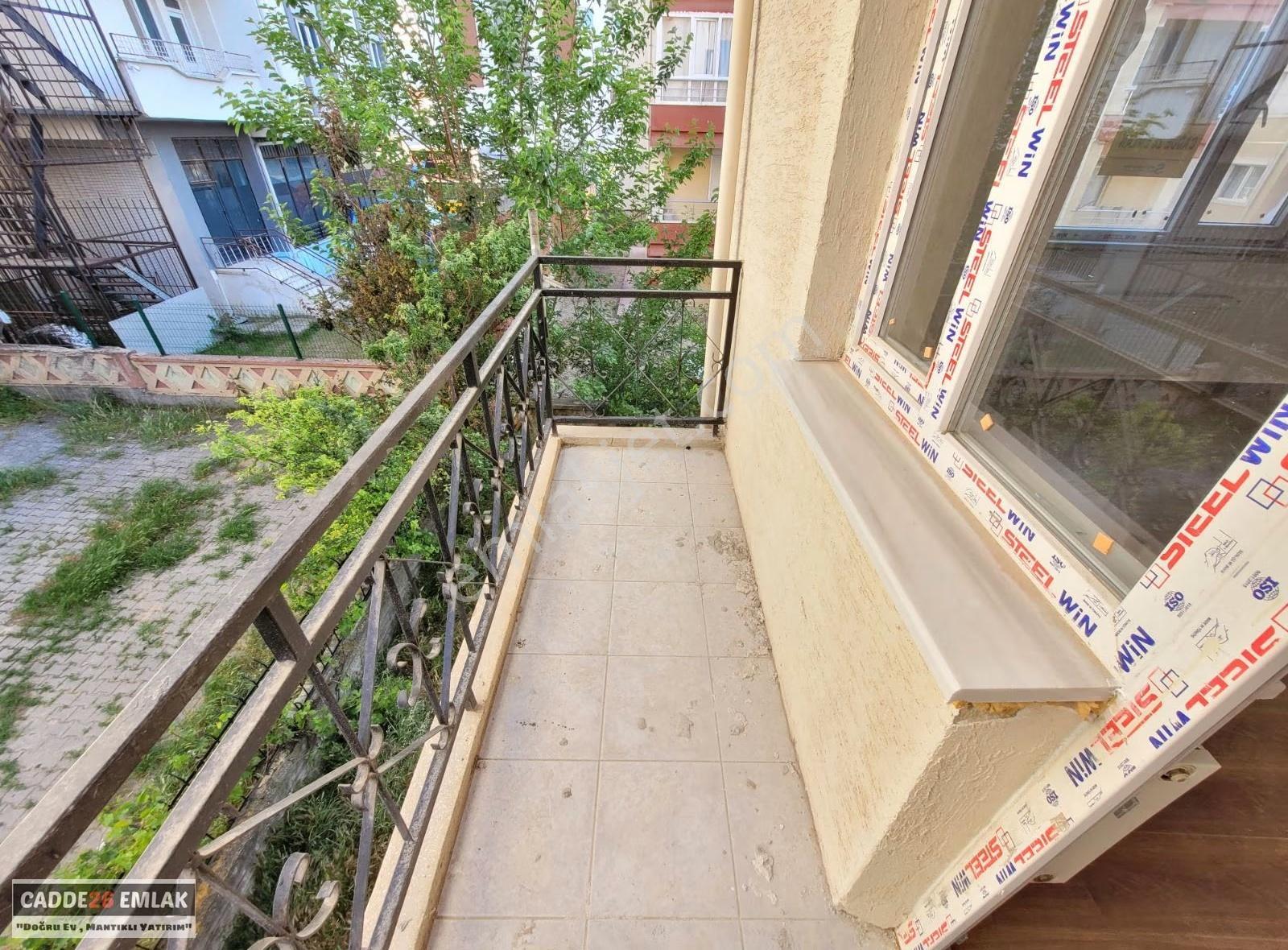 Cadde26 Dan Emek Mahallesinde İçi Komple Yenilenmiş 3+1 Daire - Görsel 2