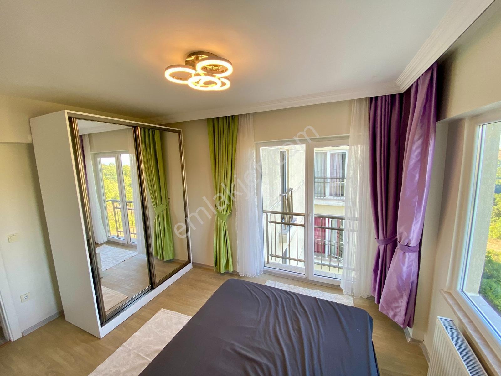 Doğa Manzaralı 1+1 Lüks Eşyalı Satılık Daire