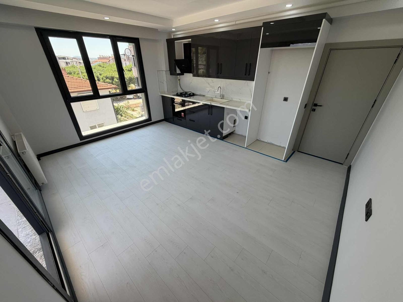 Onmax Bahçelievle'de Satılık Sıfır 1+1 70 M2 Doğalgazlı Daire - Görsel 13