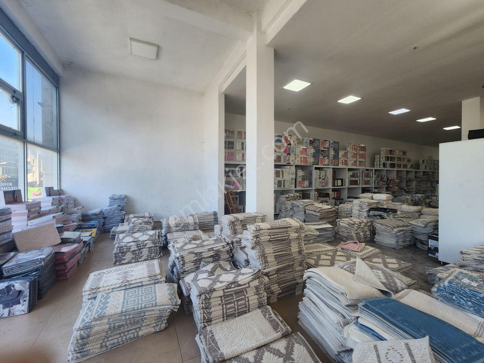 Sarı Camiye Yakın 1200m2 Harika Düz Dükkan - Görsel 14