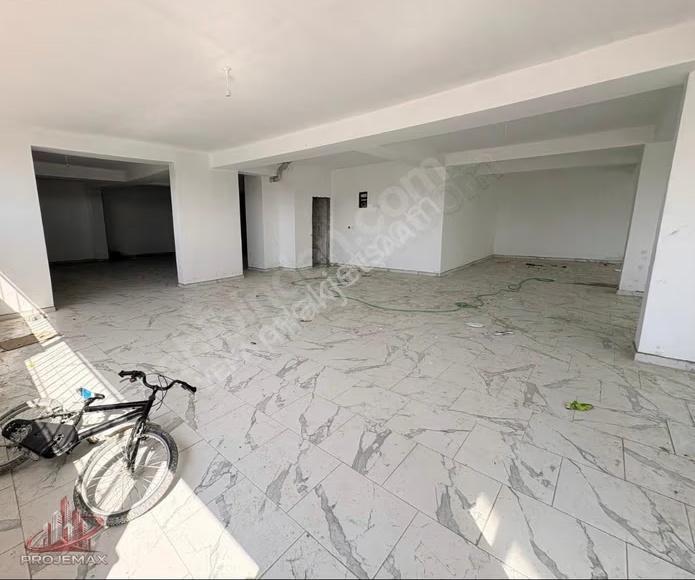 Projemax'tan Hadımköy Biruni Caddesnde Satılk 500m2 Sıfır Dükkan