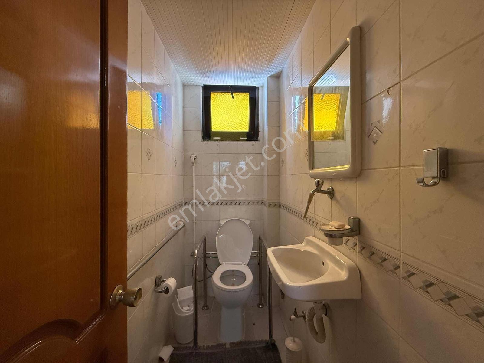 Selçuk Çarşıda Satılık Komple Bina - Görsel 7