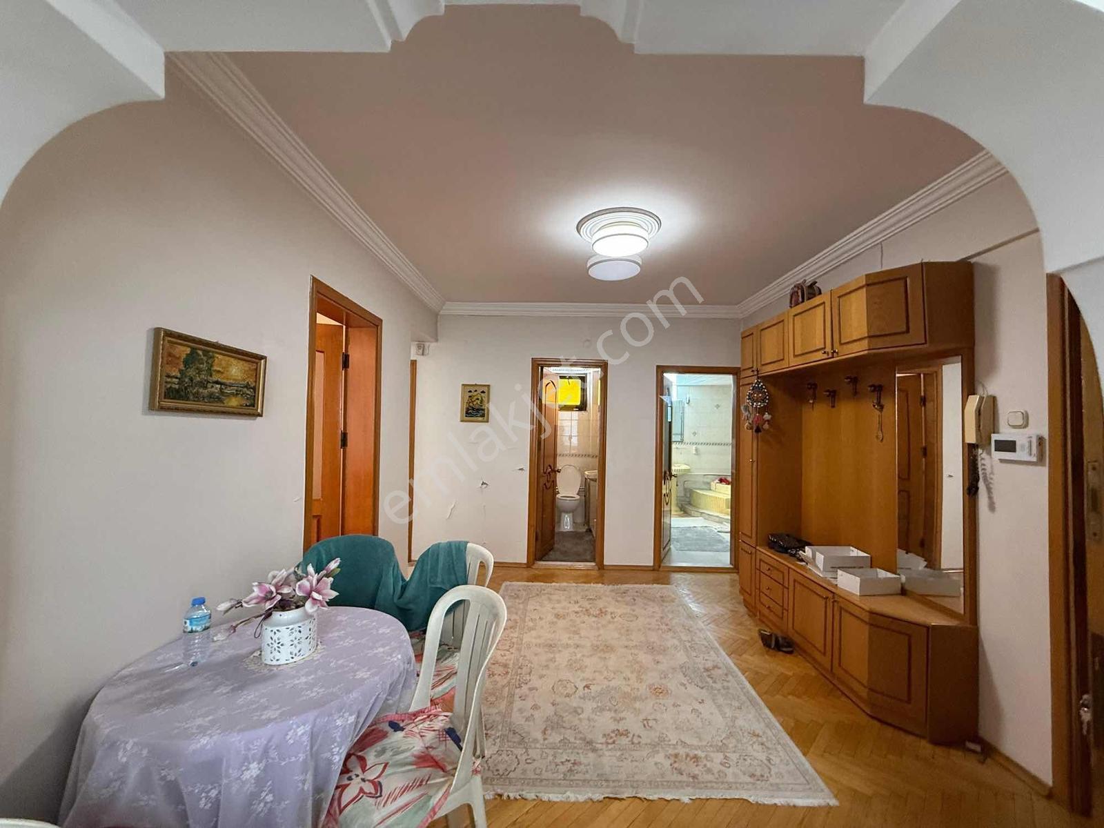 Selçuk Çarşıda Satılık Komple Bina - Görsel 32