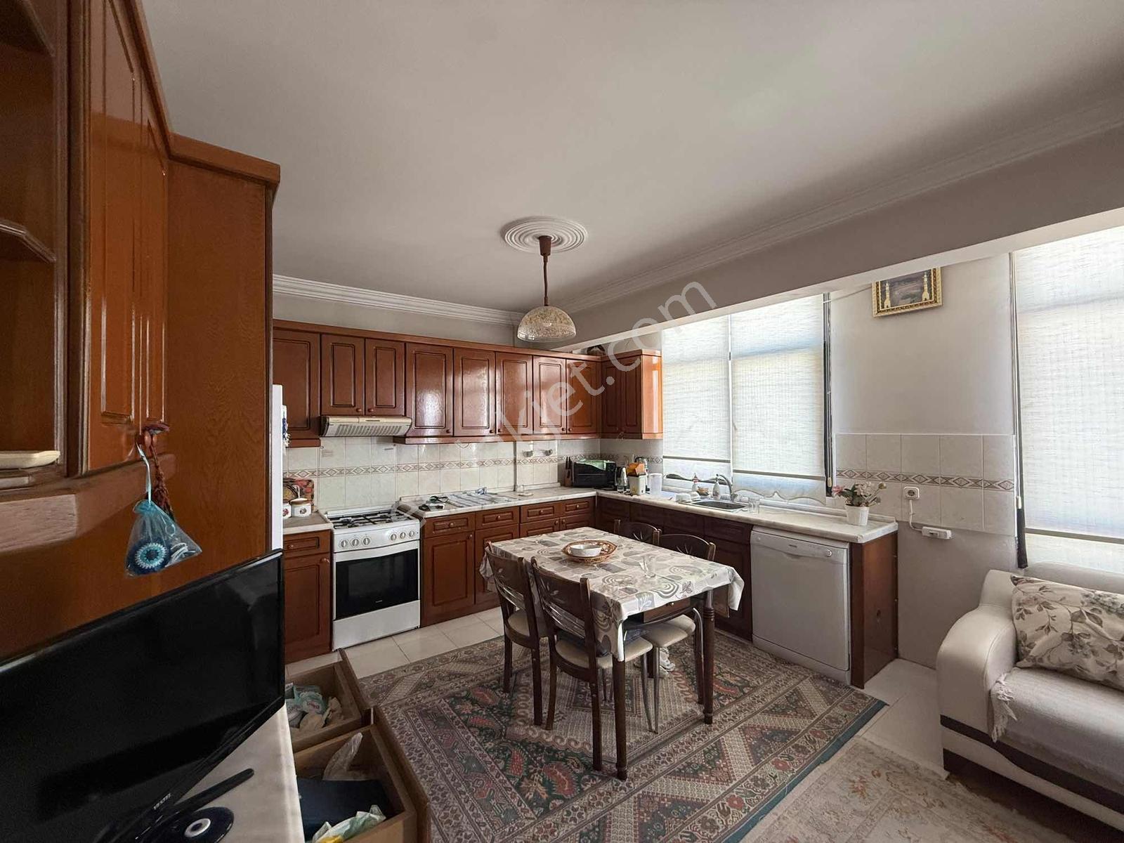 Selçuk Çarşıda Satılık Komple Bina - Görsel 27