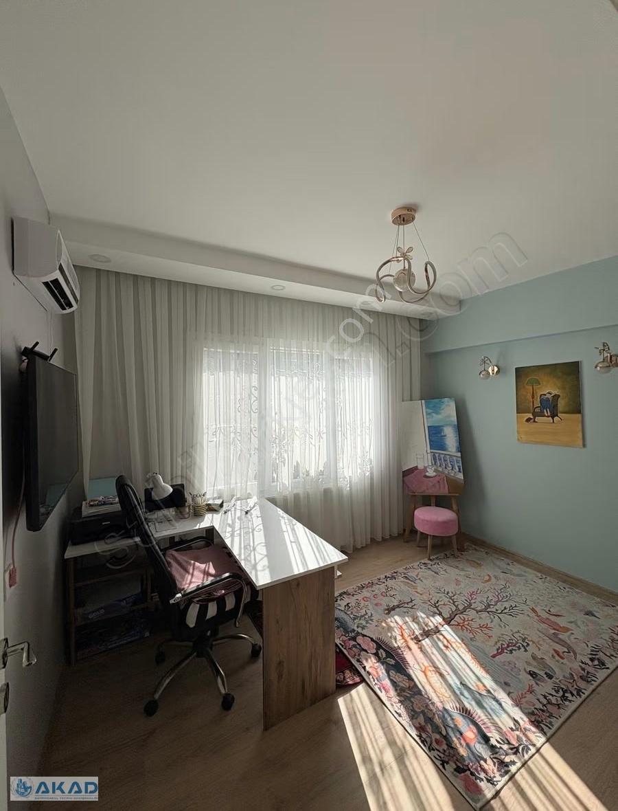 Güzelyalı'da Park Cepheli 3+1 Full Tadilatlı - Görsel 12