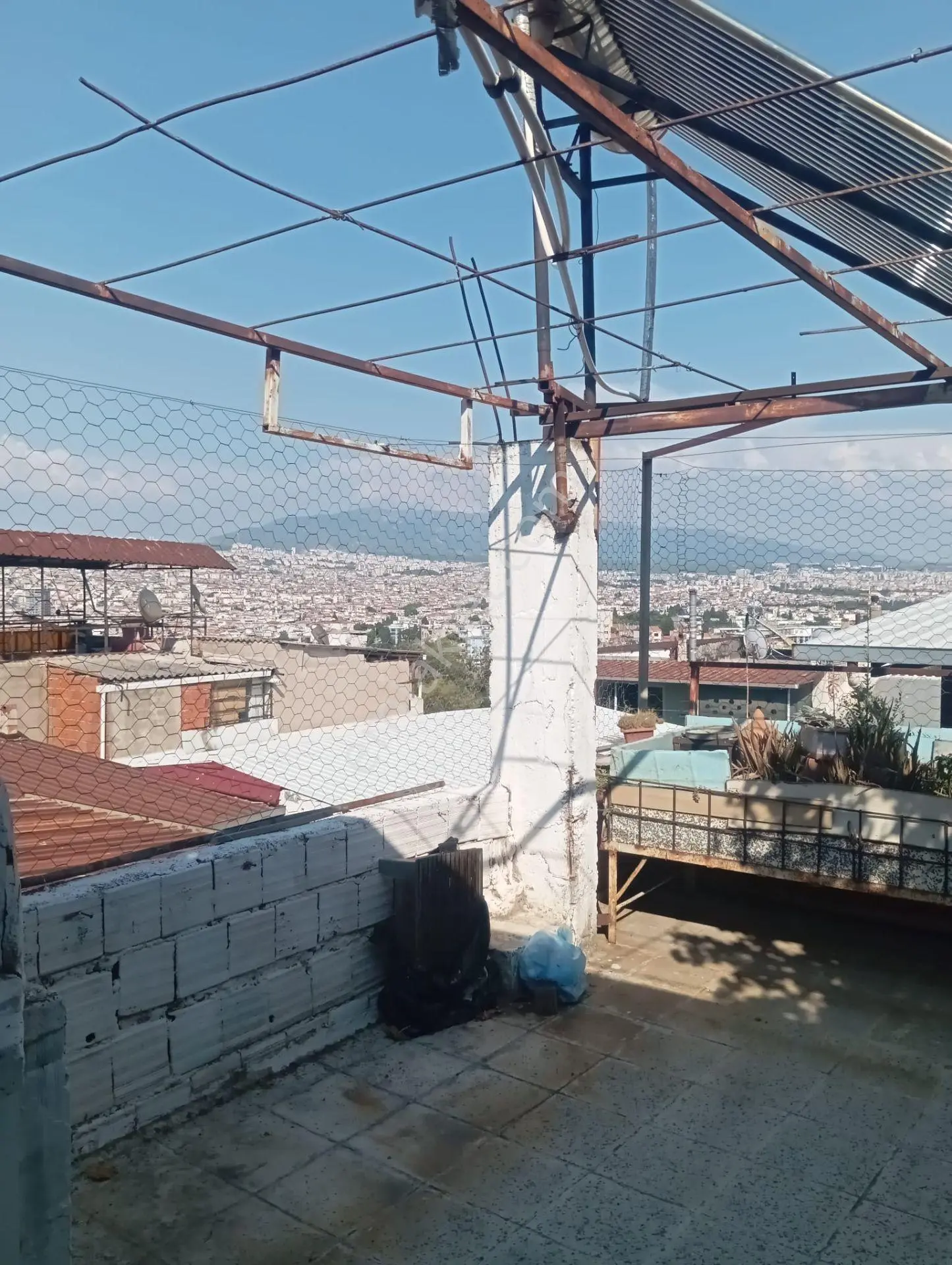 Bozyaka Da Çalıkuşu Mah 3 Katlı Bina Komple Çatı %80 Kapalı - Görsel 32