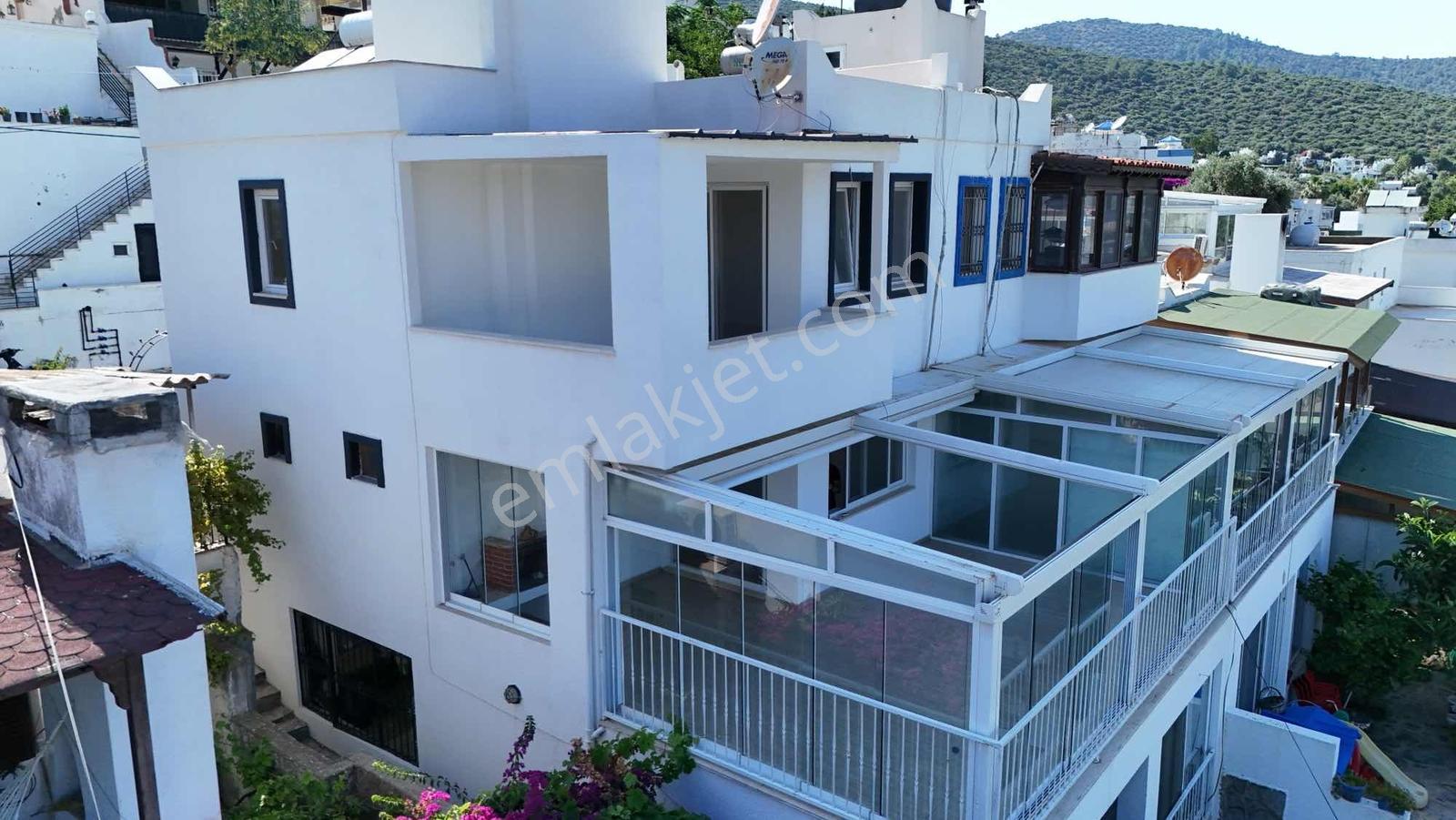 Torbada Renovasyonlu Dubleks Deniz Manzaralı Daire - Görsel 34