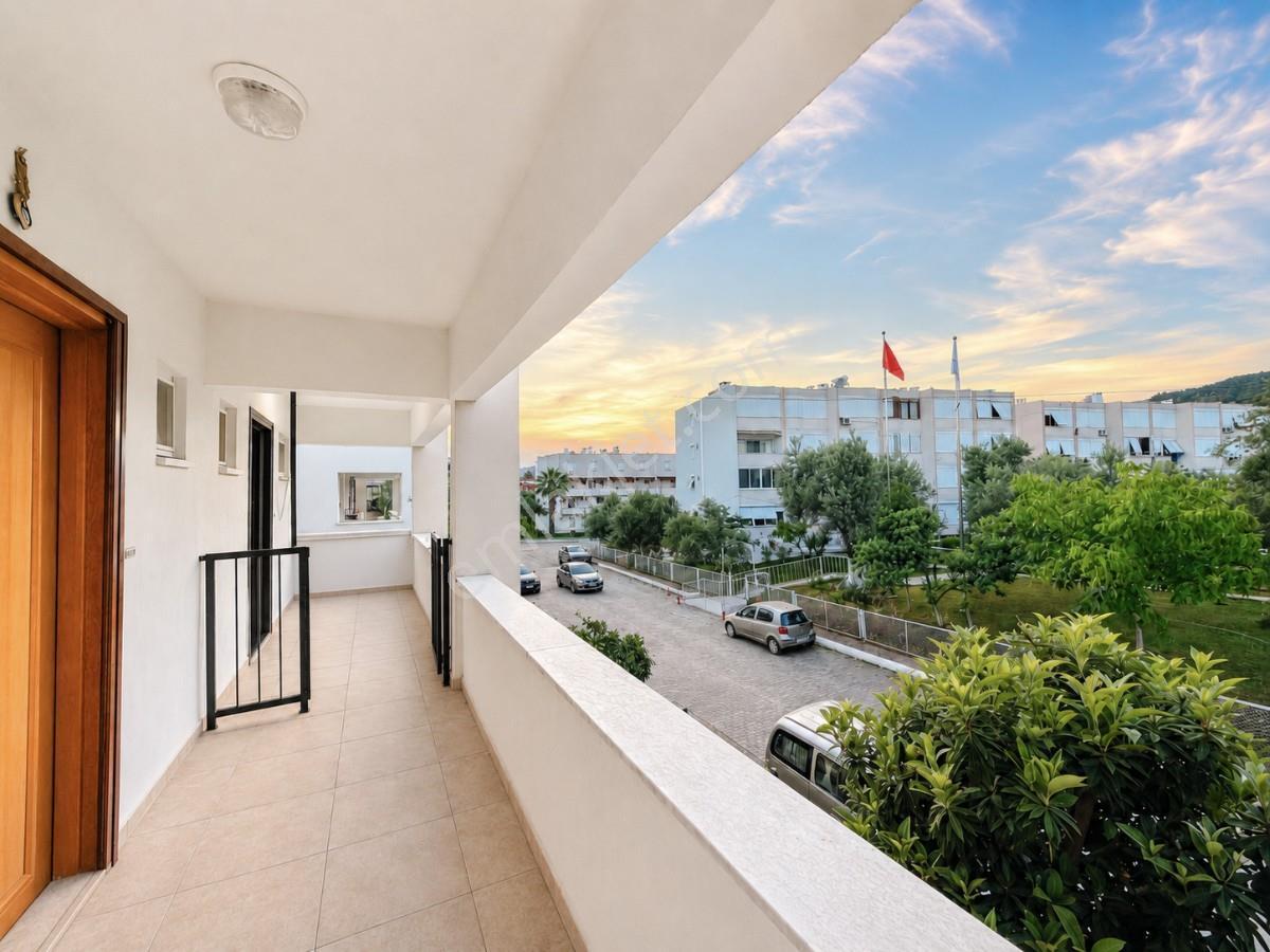 Altınoluk Turmak Sitesi’nde Plaja Yürüme Mesafesinde Satılık 2+1 - Görsel 12