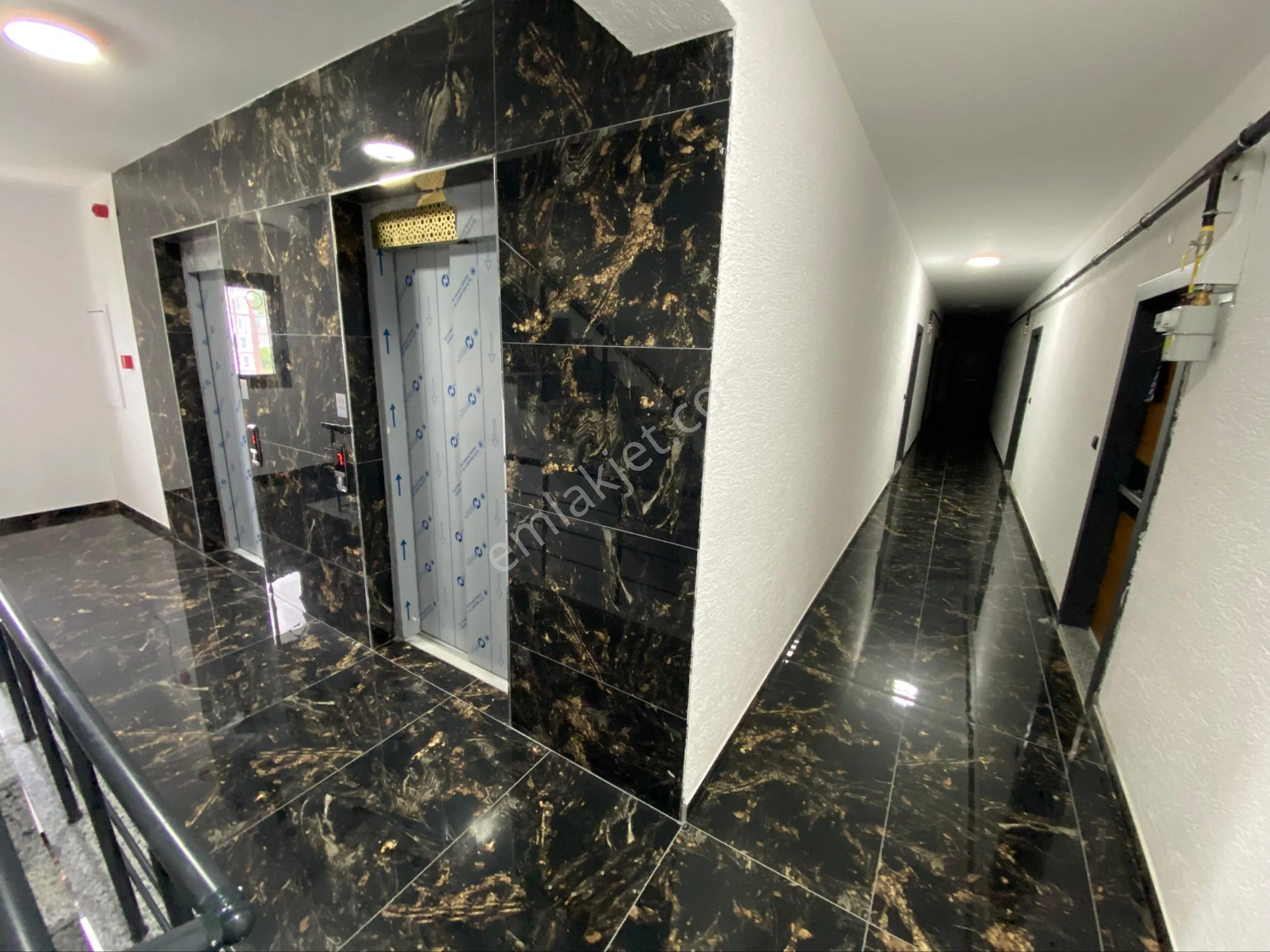 Yalı Gayrimenkulden Üniversite Mahallesi Sıfır Eşyalı Kiralık 1+1 Daire - Görsel 2