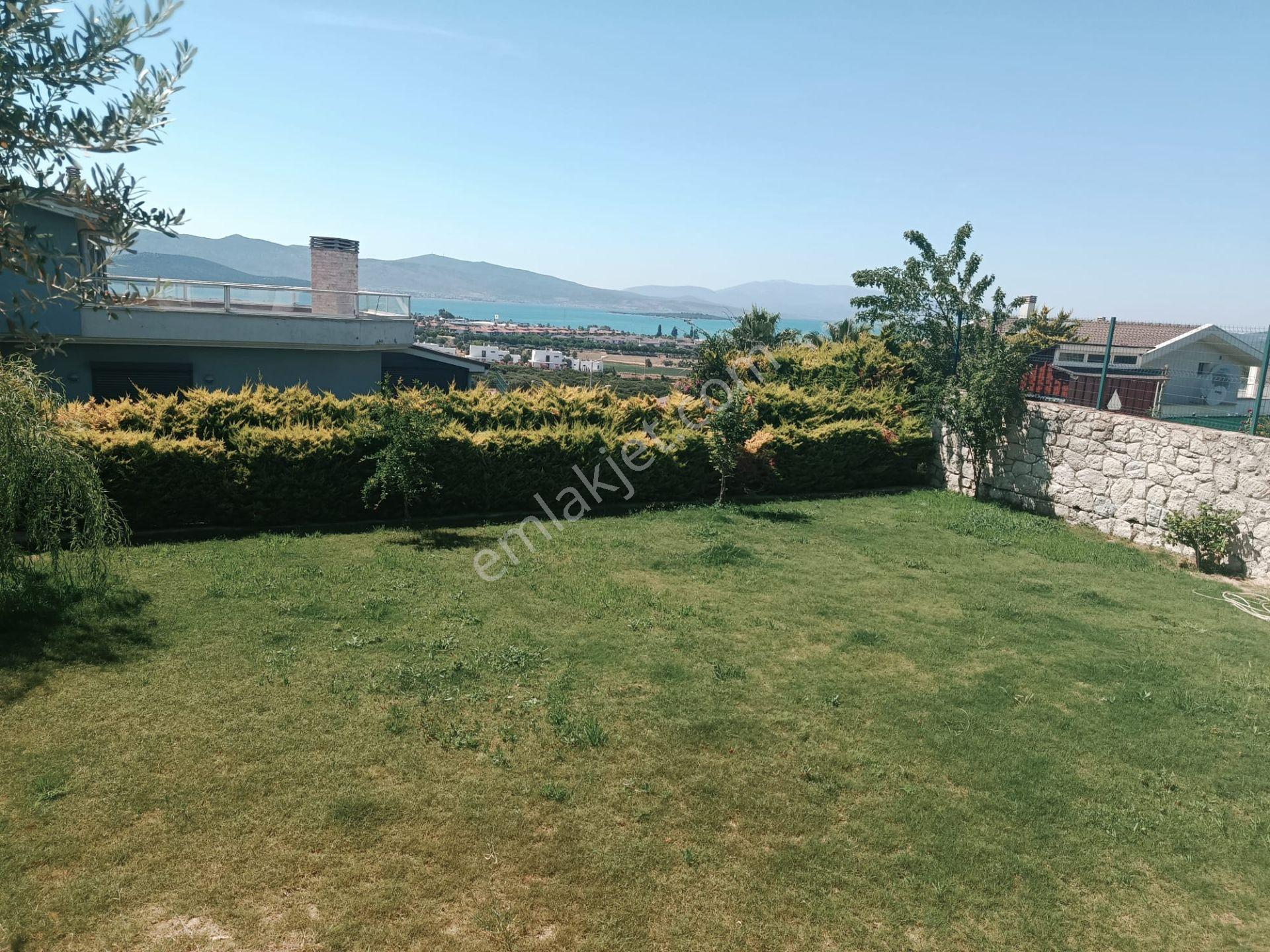 Urla İçmelerde Deniz Manzaralı Lux Yapılı Müstakil Villa - Görsel 27