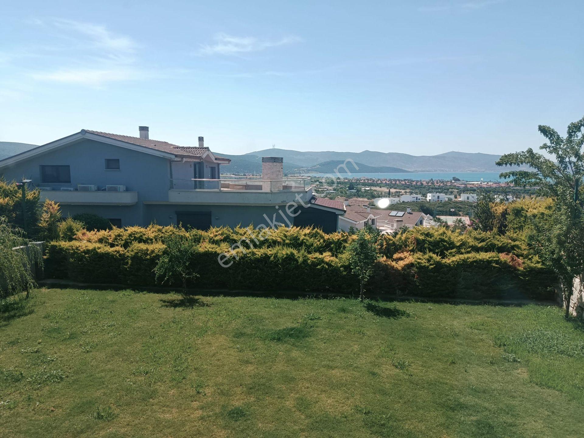 Urla İçmelerde Deniz Manzaralı Lux Yapılı Müstakil Villa - Görsel 30