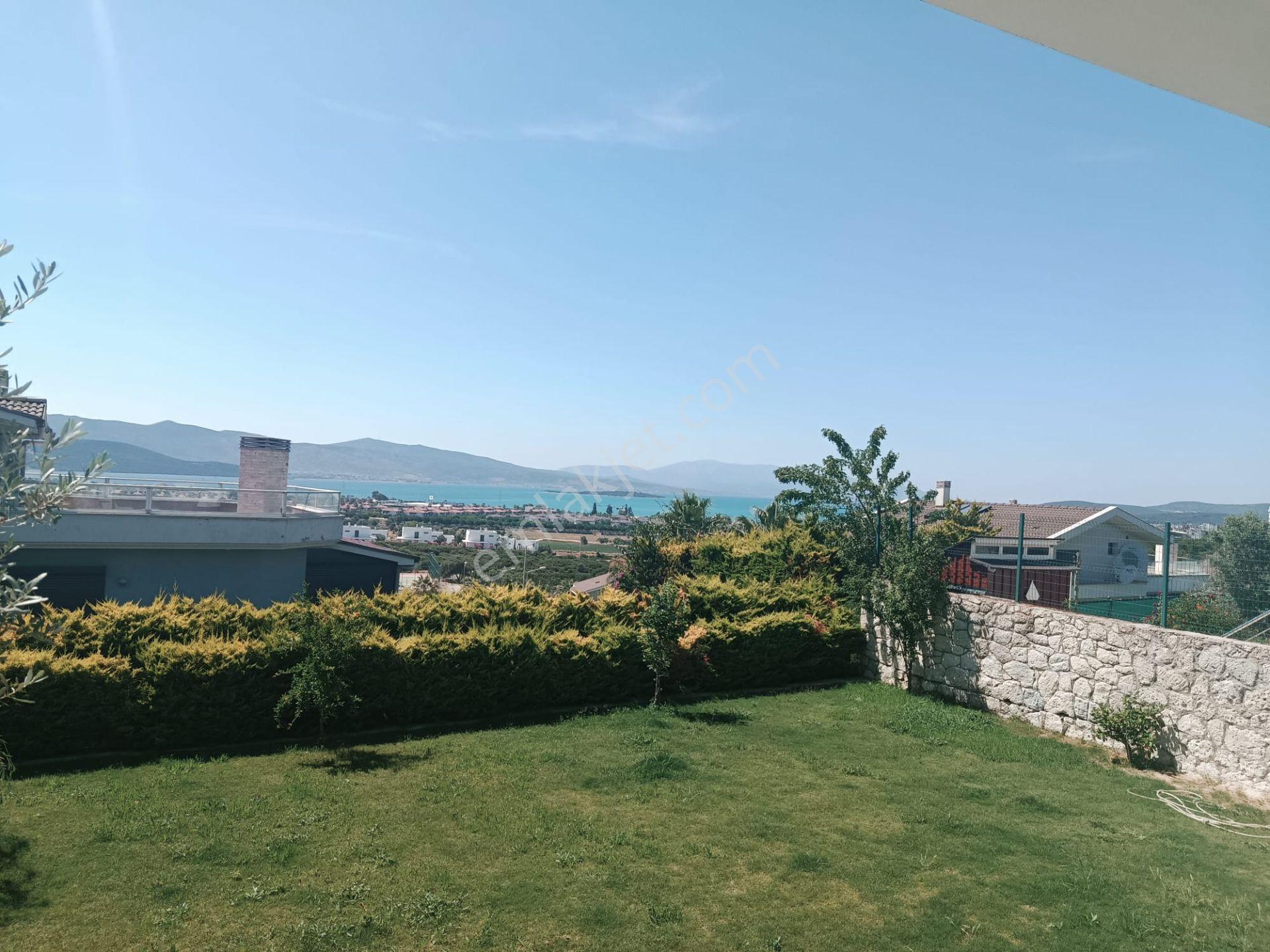 Urla İçmelerde Deniz Manzaralı Lux Yapılı Müstakil Villa - Görsel 26