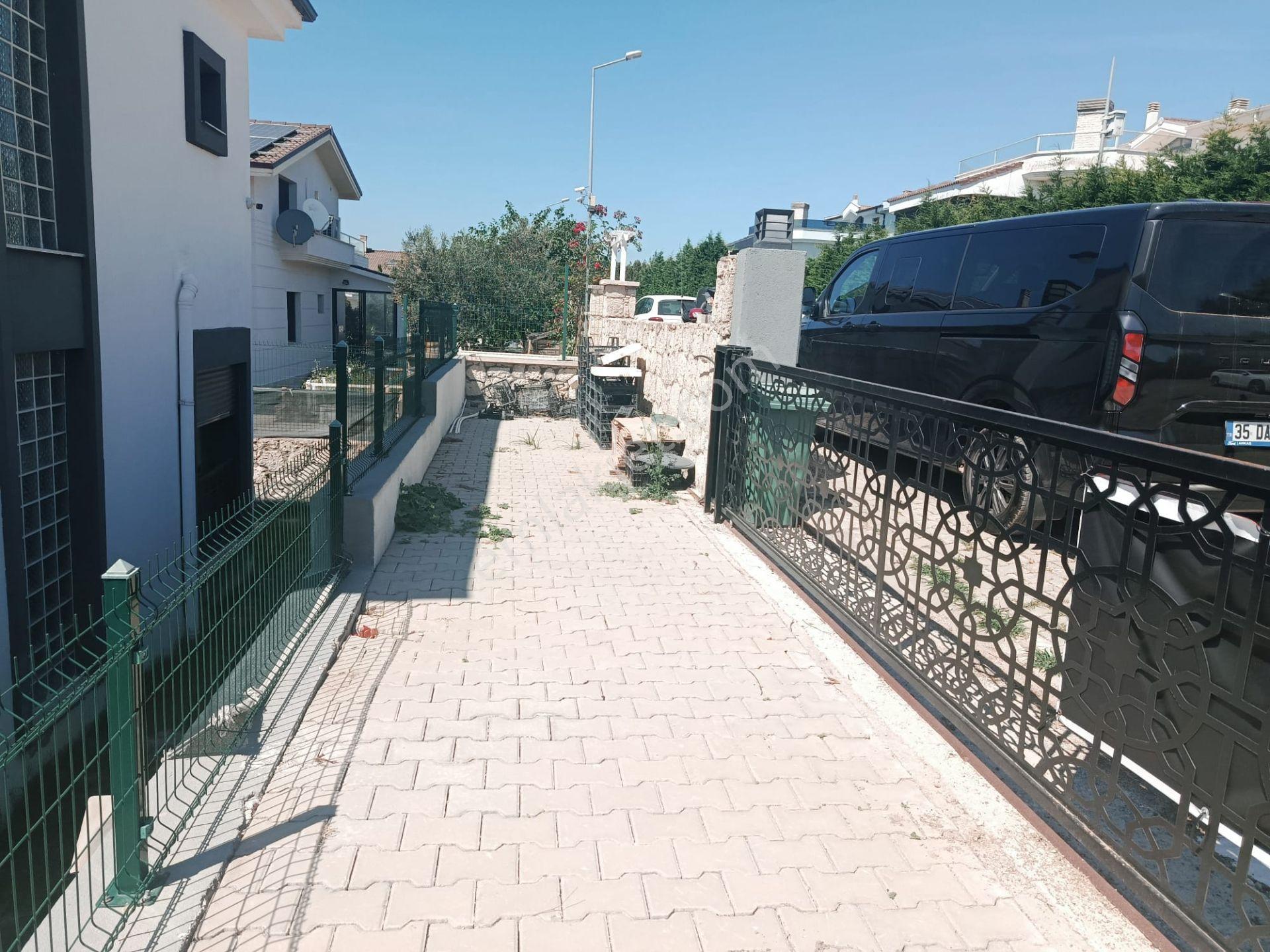 Urla İçmelerde Deniz Manzaralı Lux Yapılı Müstakil Villa - Görsel 24