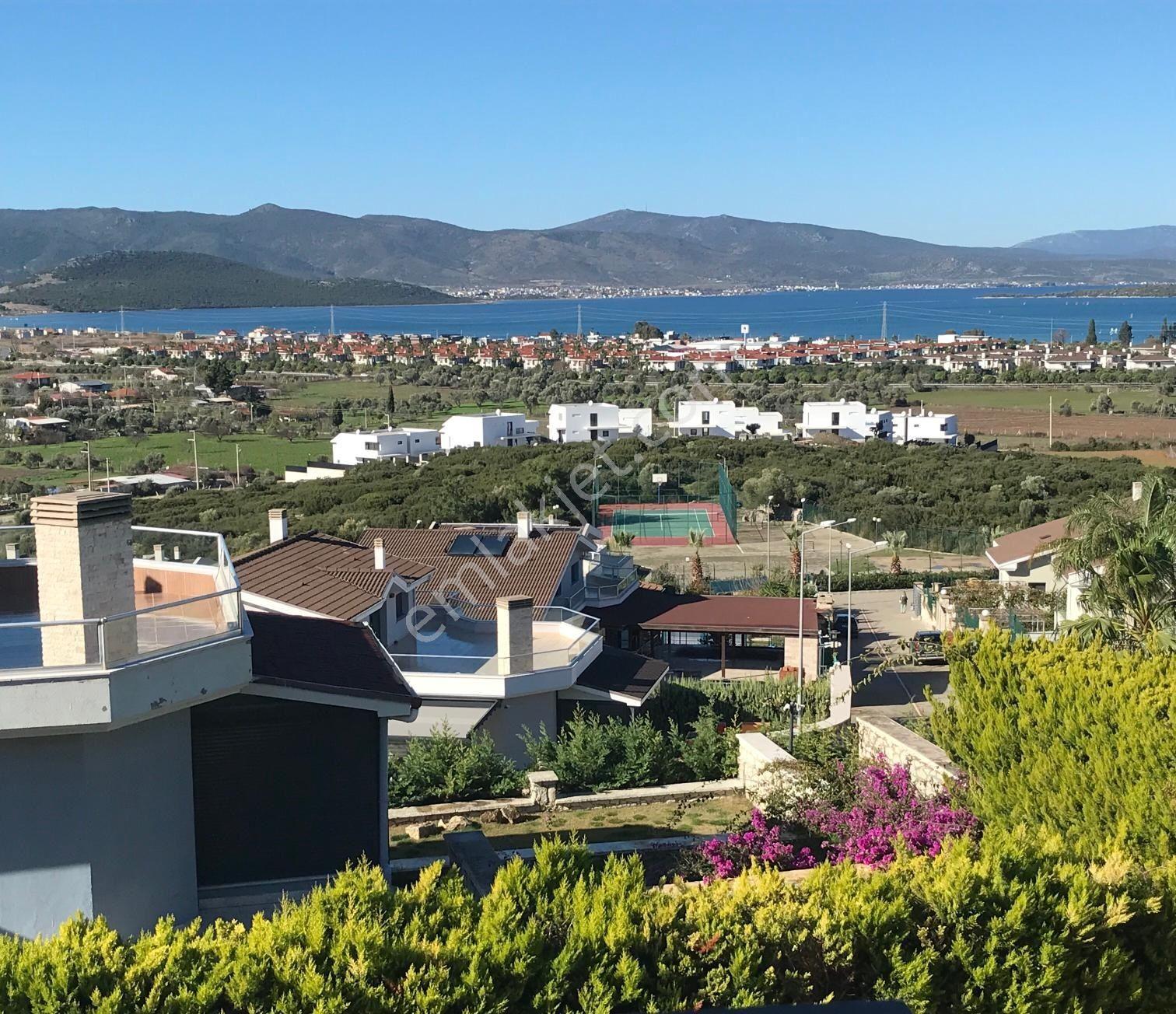 Urla İçmelerde Deniz Manzaralı Lux Yapılı Müstakil Villa - Görsel 4