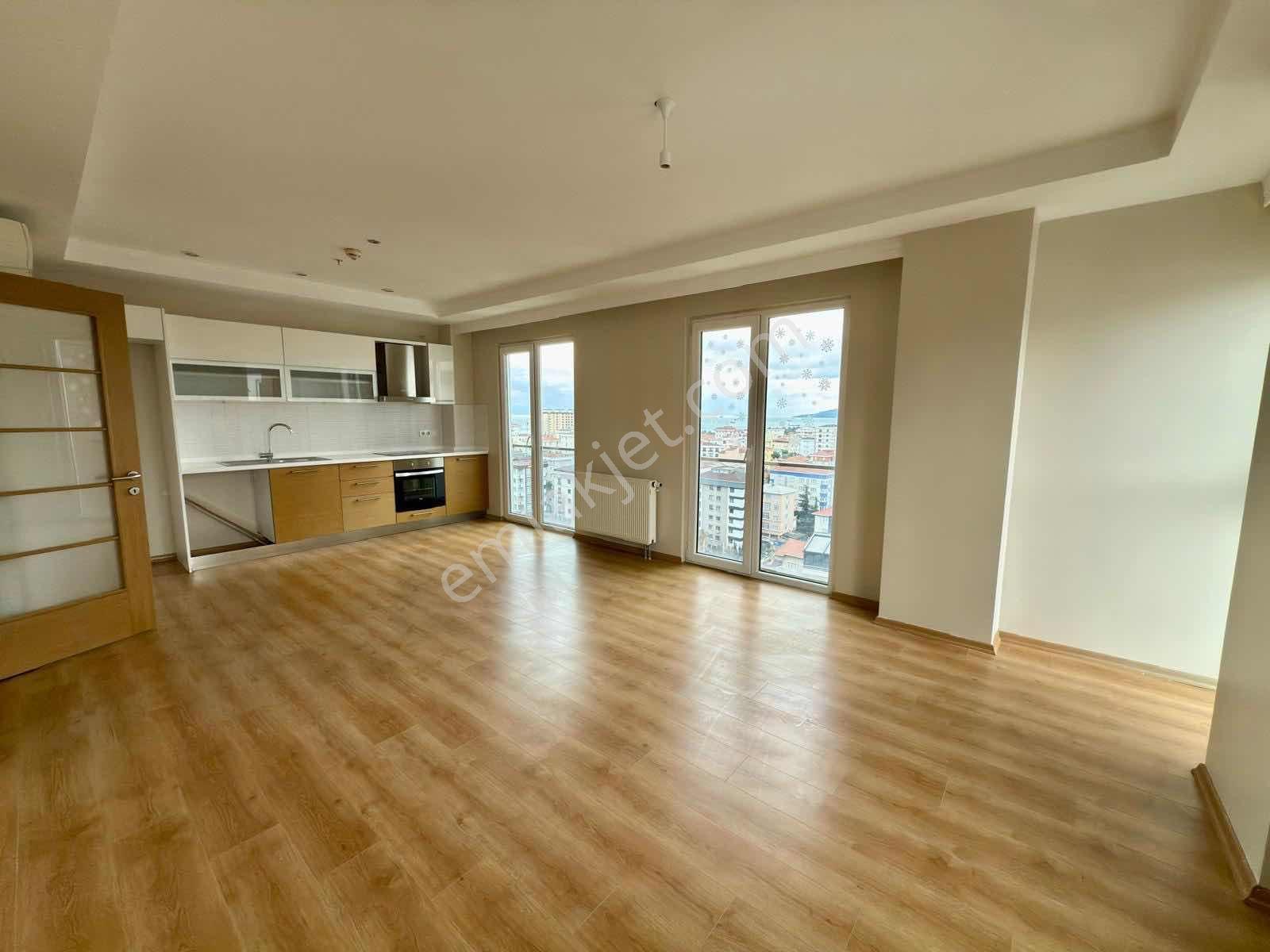 Cenk Atalay Solak'tan Statü Park'ta D.manzaralı Kiralık 79m² 1+1
