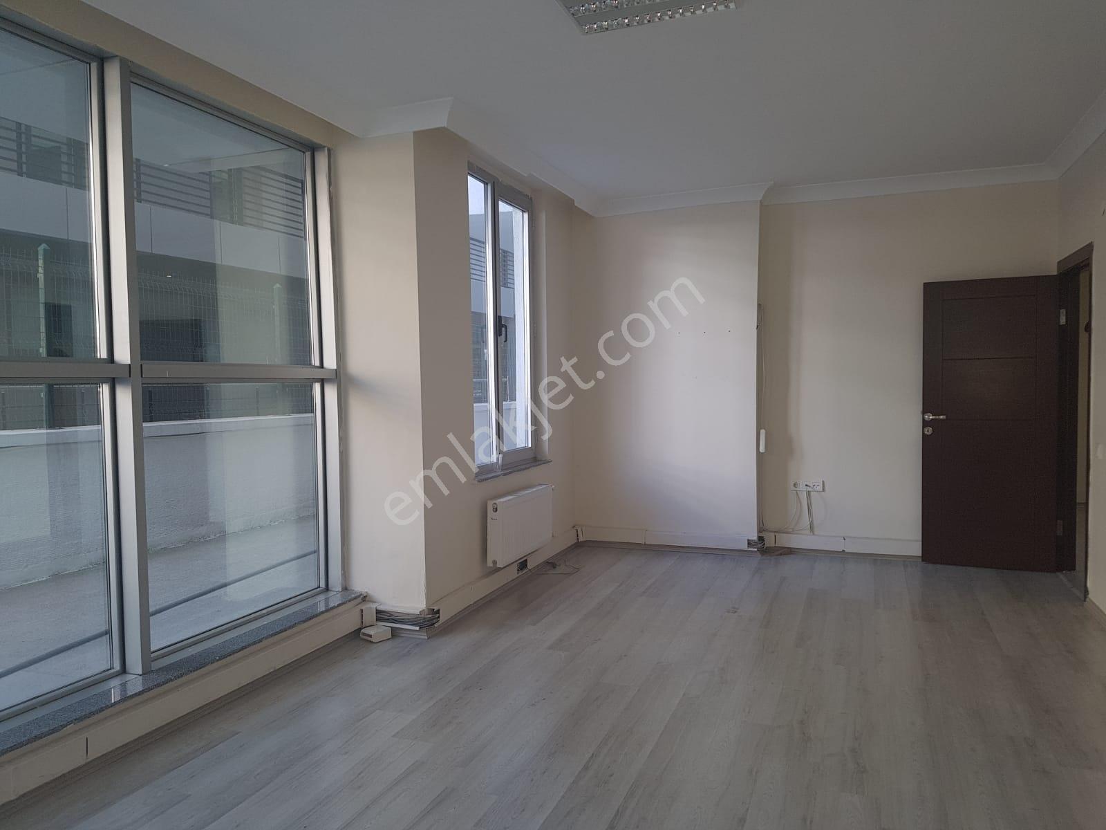 Mustafa Kemal'de İş Merkezinde Yangın Merdivenli Ofis - Görsel 11