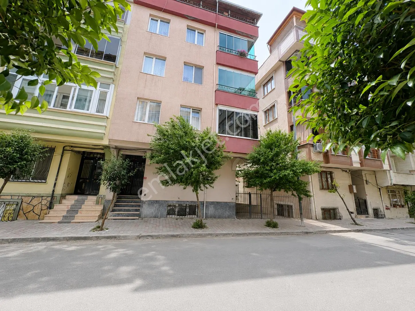 Mollateam Bayrampaşa Yıldırım Mah Satılık 2+1 Bahçeli Daire