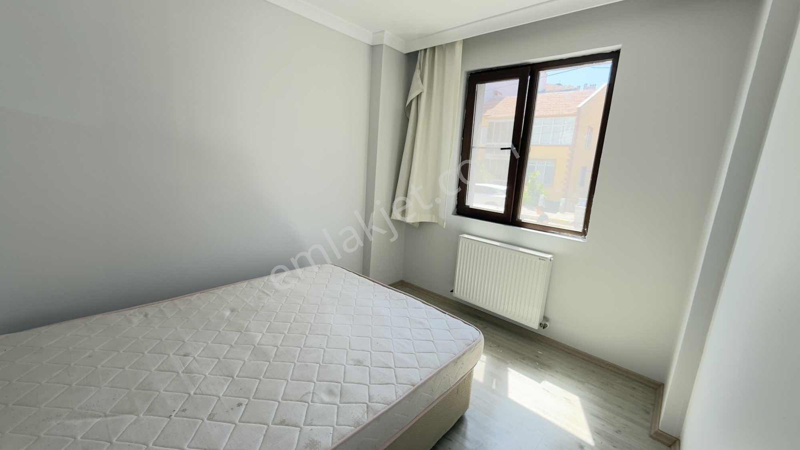 B.evler Lisesinin Hemen Yanında Satılık 2+1 Açık Mutfak Daire - Görsel 26
