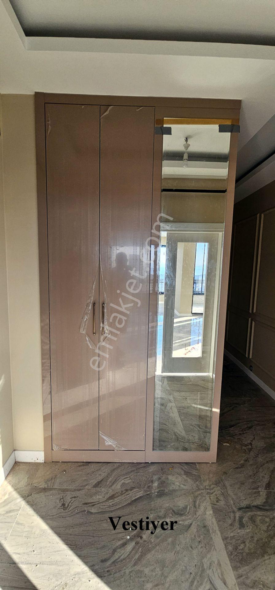 Karşıyakada Sıfır Süper Manzaralı Geniş Ferah 165 M2 Daire - Görsel 12