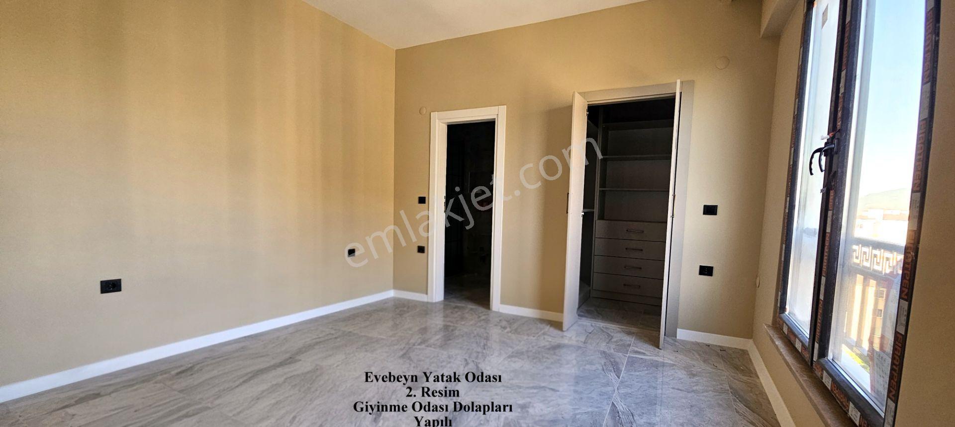 Karşıyakada Sıfır Süper Manzaralı Geniş Ferah 165 M2 Daire - Görsel 15