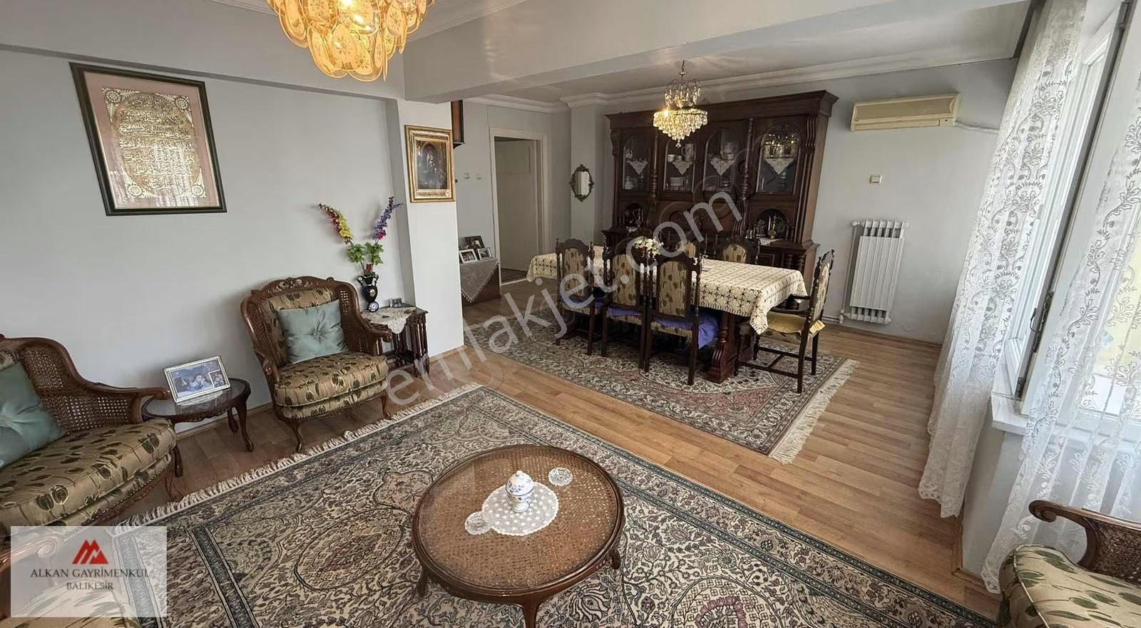Anafartalar Caddesi Çarşı Merkezde 130 M2 3+1 Ara Kat Daire - Görsel 22