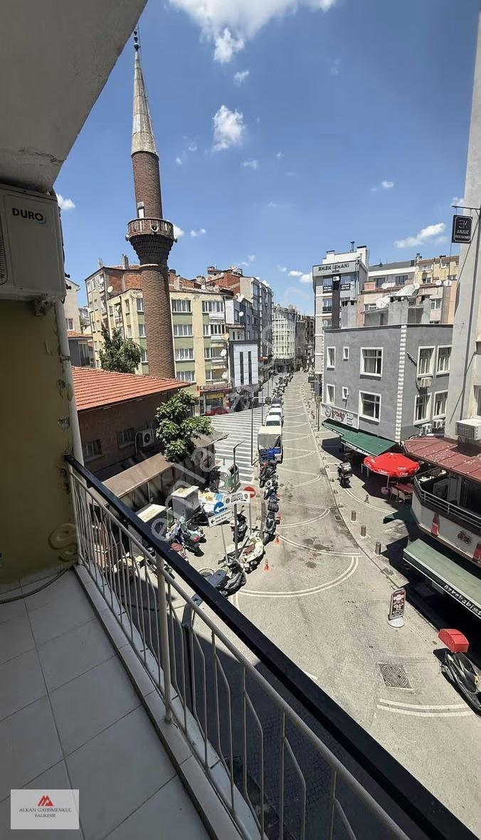 Anafartalar Caddesi Çarşı Merkezde 130 M2 3+1 Ara Kat Daire - Görsel 5