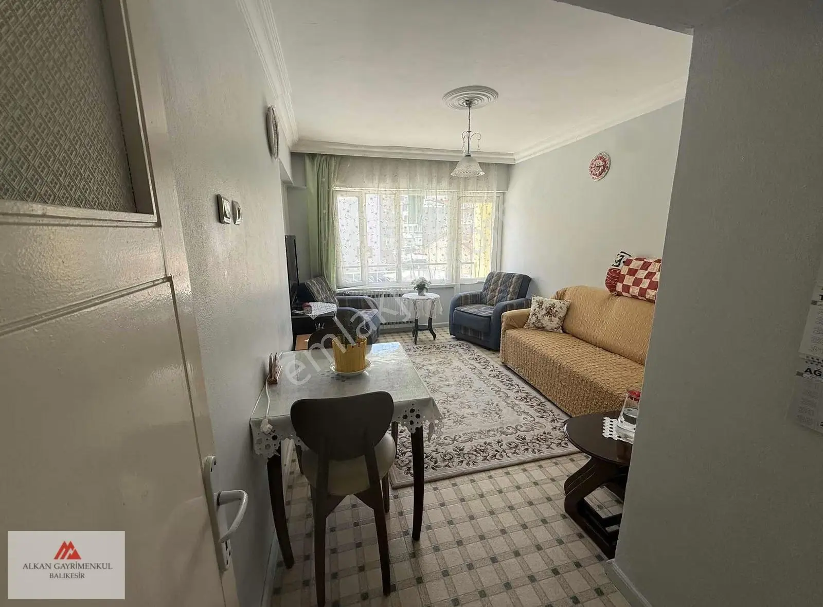 Anafartalar Caddesi Çarşı Merkezde 130 M2 3+1 Ara Kat Daire - Görsel 3
