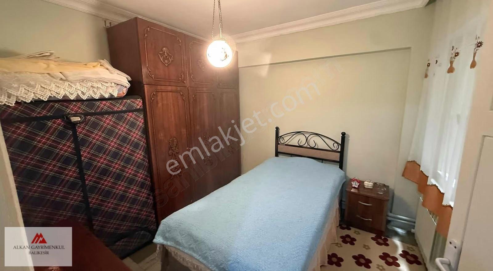 Anafartalar Caddesi Çarşı Merkezde 130 M2 3+1 Ara Kat Daire - Görsel 15