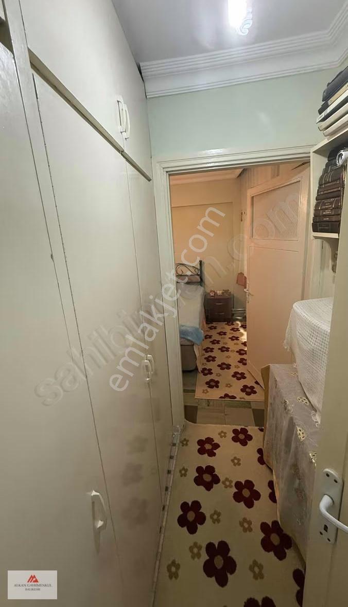 Anafartalar Caddesi Çarşı Merkezde 130 M2 3+1 Ara Kat Daire - Görsel 23
