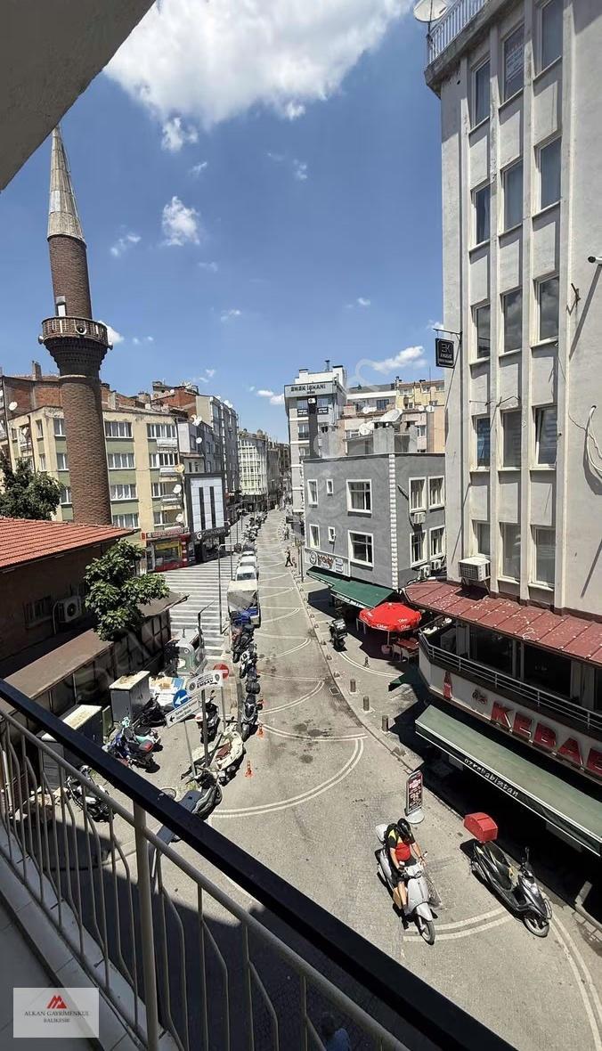 Anafartalar Caddesi Çarşı Merkezde 130 M2 3+1 Ara Kat Daire - Görsel 17