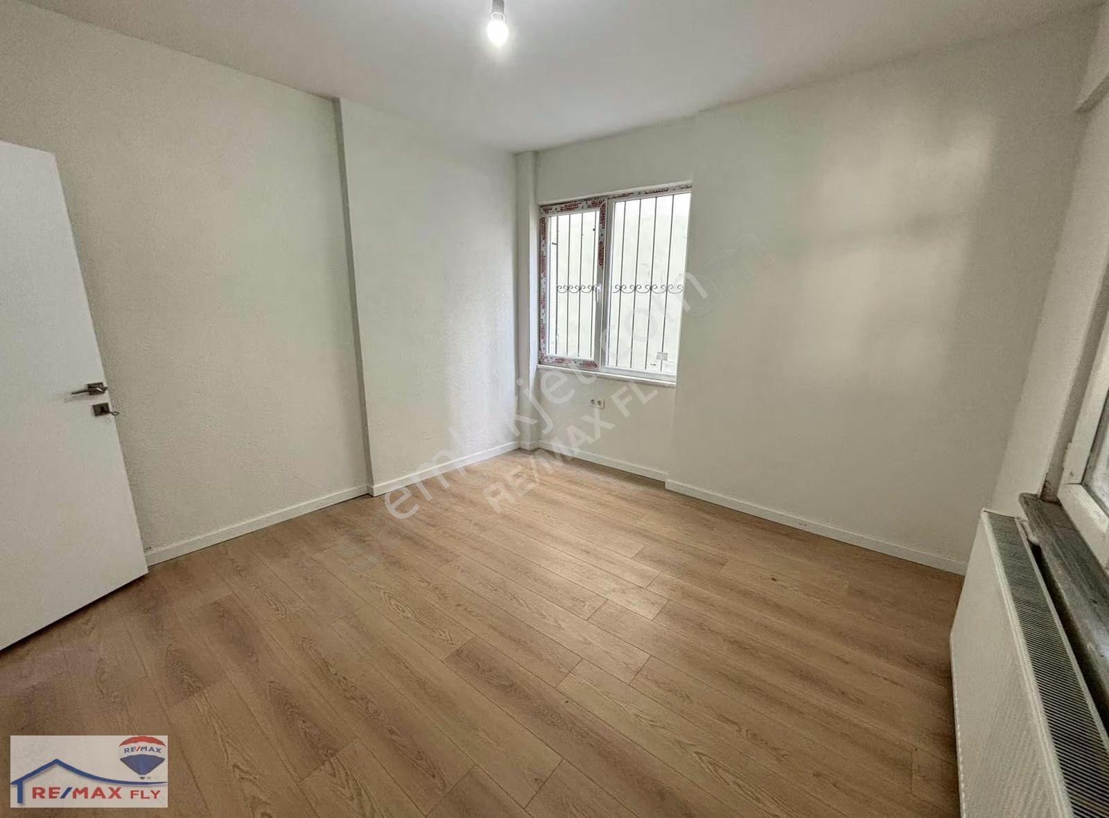 Tarabya Arabayolu Caddesinde Yenilenmiş 2+1 - Görsel 17