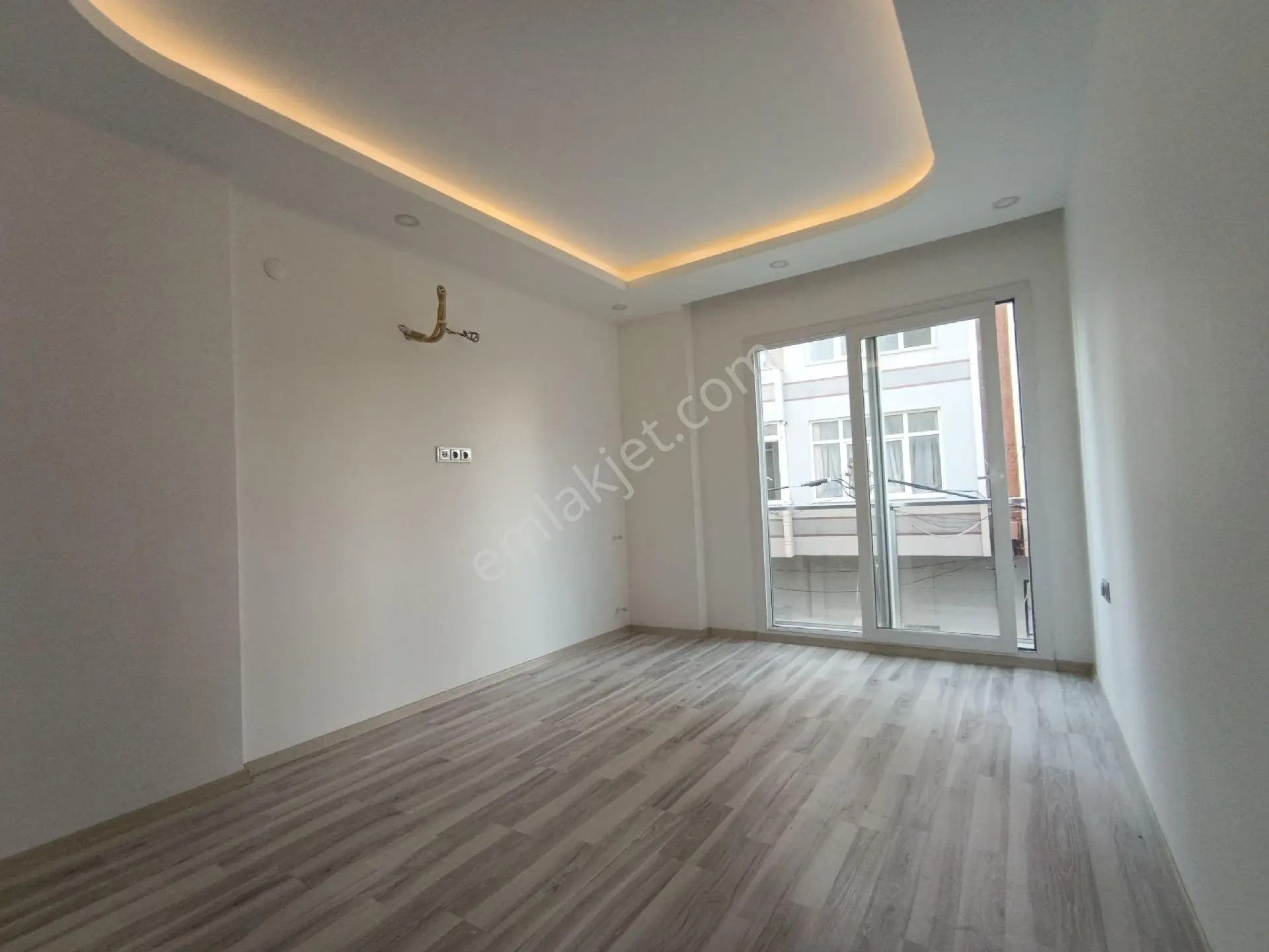 Kuşadası Değirmendere'de Havuzlu Site İçinde 1+1 Kiralık Daire - Görsel 5