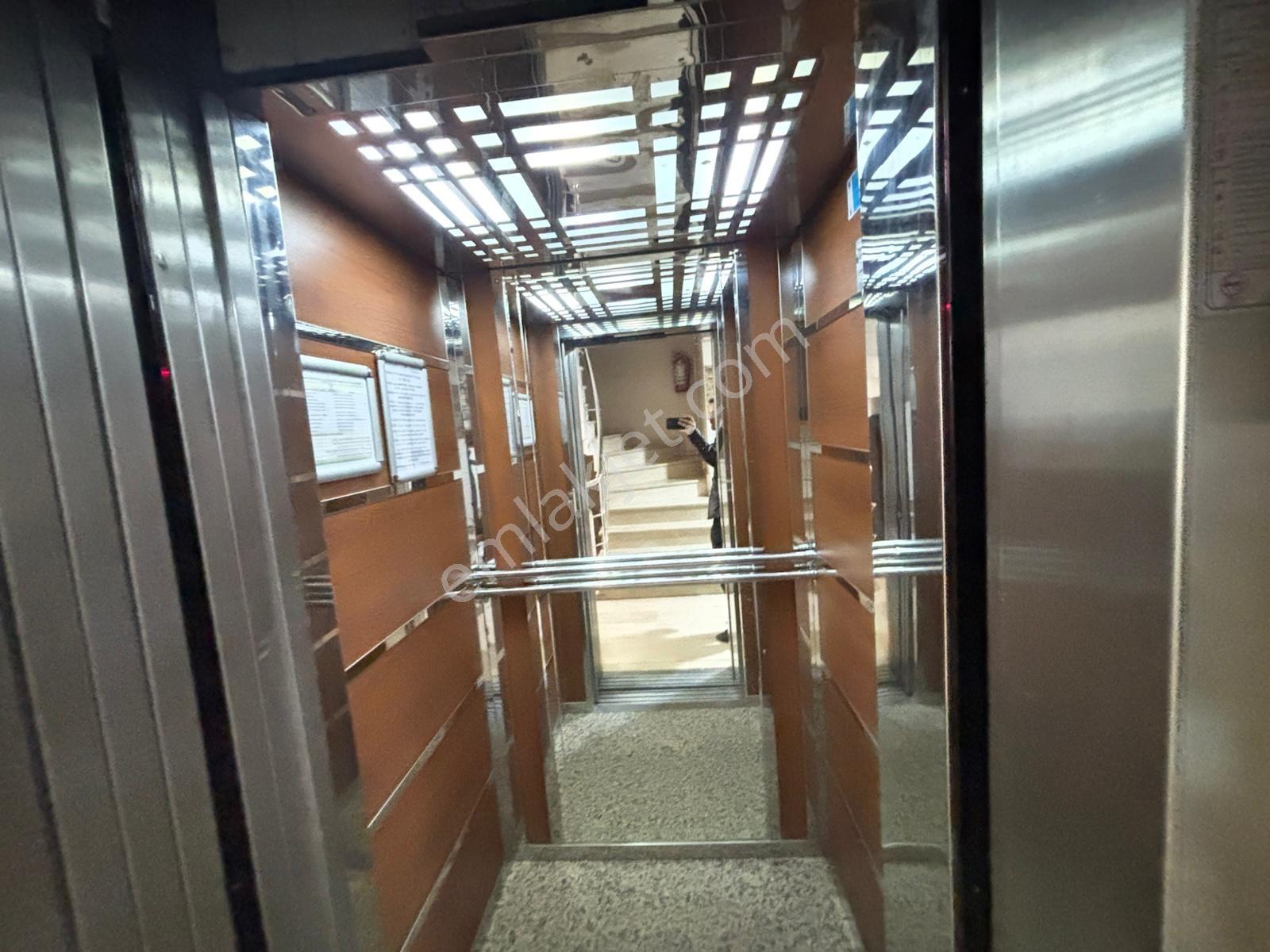 F-l Emlaktan Finanskent Yakını Elit Sitede 3+1 K.otoparklı - Görsel 25