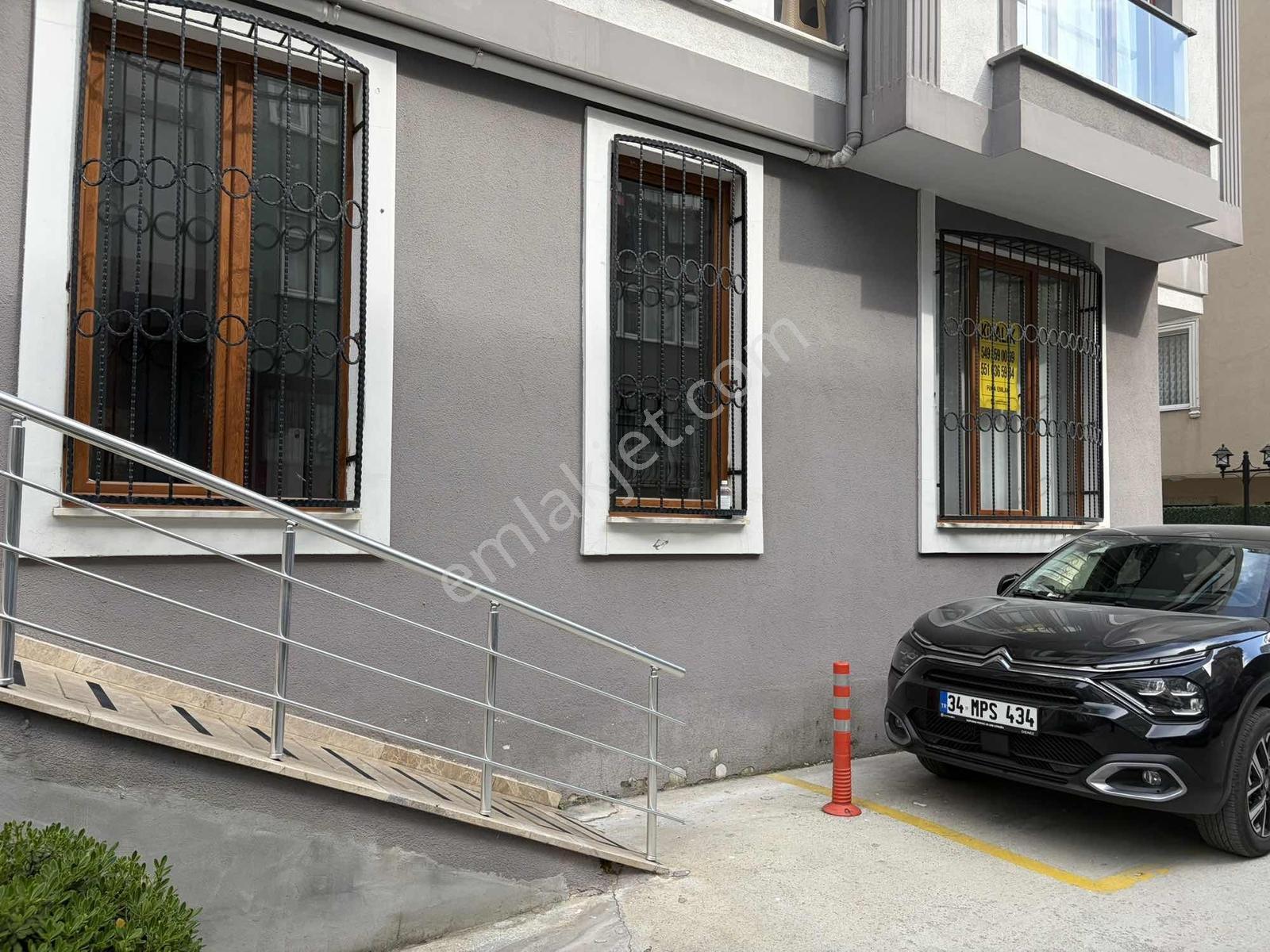 F-l Emlaktan Eyüpoğlu Yakını 3+1 Y.giriş Elit Sitede Otoparklı