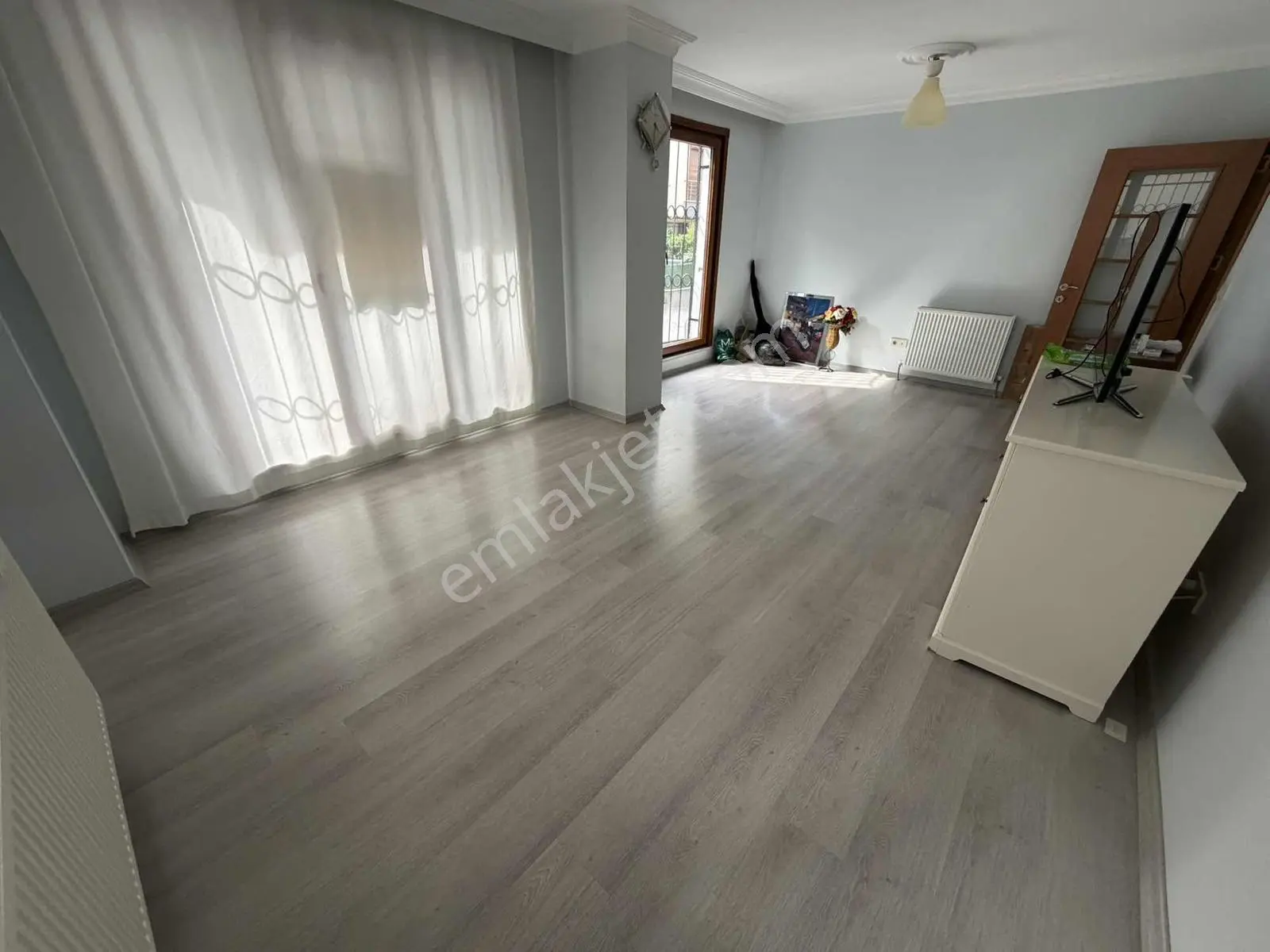 F-l Emlaktan Eyüpoğlu Yakını 3+1 Y.giriş Elit Sitede Otoparklı - Görsel 2