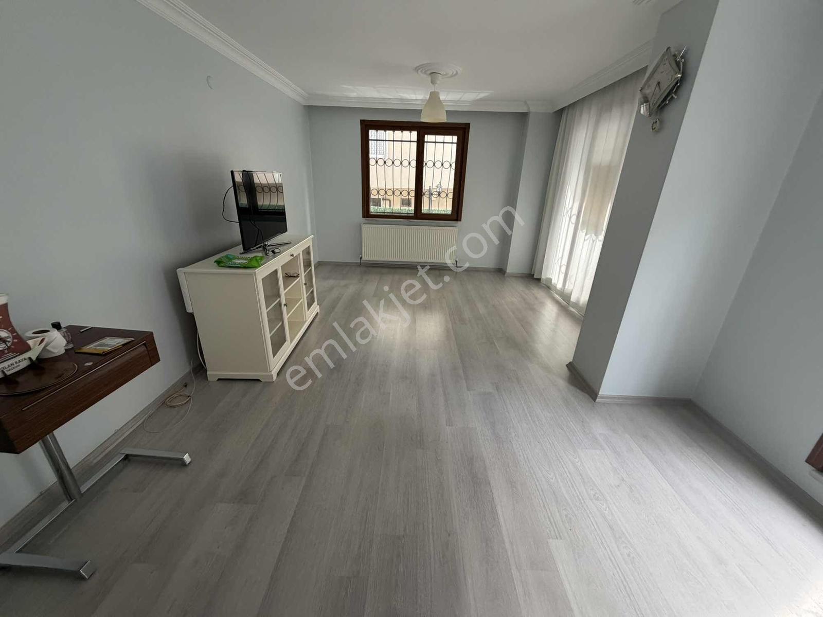 F-l Emlaktan Eyüpoğlu Yakını 3+1 Y.giriş Elit Sitede Otoparklı - Görsel 3