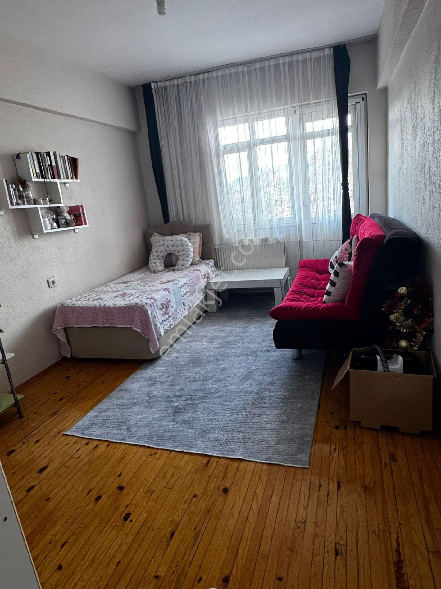 🏡 Çardak Merkezde Eşyalı Kiralık 3+1 Daire | Hastane, Pazar Ve Çarşıya Yürüme Mesafesi. Ha - Görsel 9
