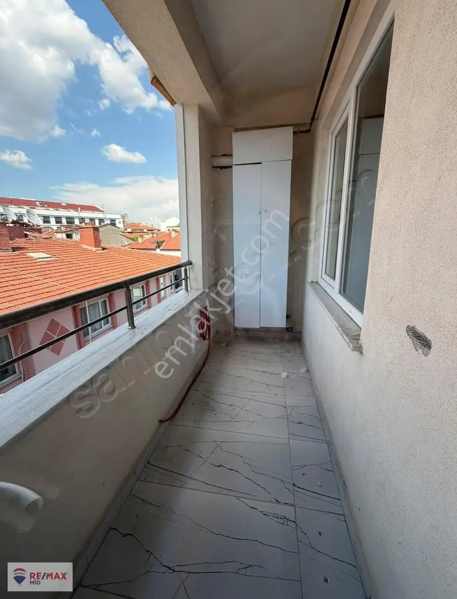 Remax Mid Atatürk Devlet Hastanesi Yakını Kiralık Eşyalı 1+1 - Görsel 4