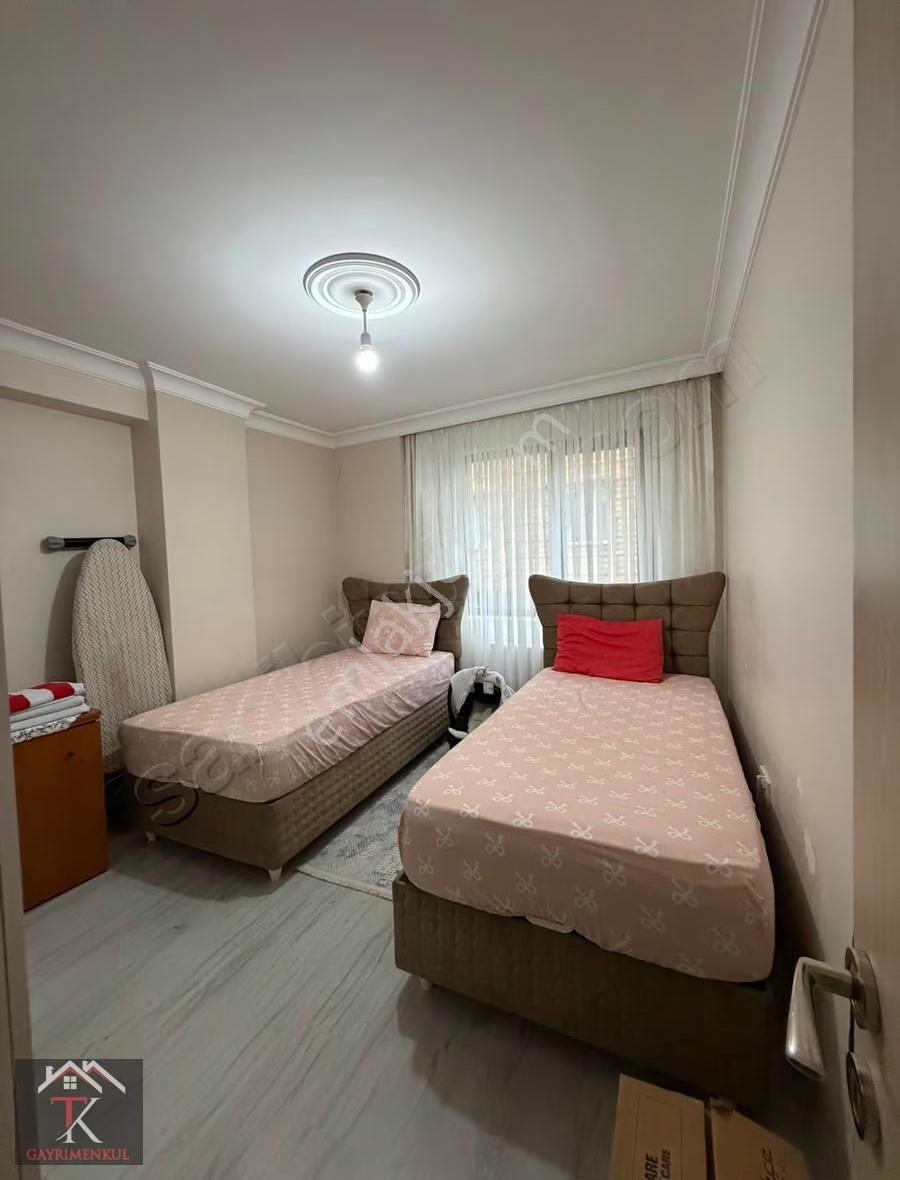 Çekmeköy'de Merkezi Konumda 90m² 2+1 Satılık Daire - Görsel 5