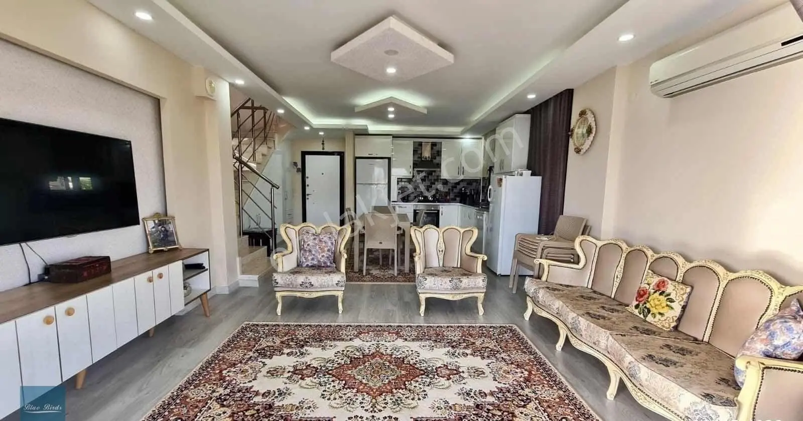 Soğucakta Denize Yürüme Mesafesi Özel Mülk Tek Villa - Görsel 4