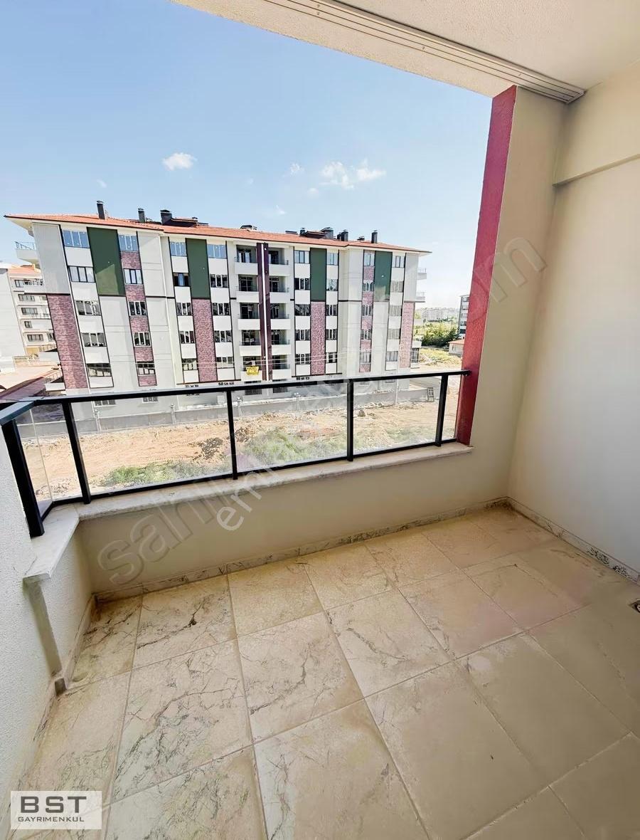Emirgazi Mh 3+1 135m2 Net Siteiçi Arakat K.otoparklı - Görsel 13