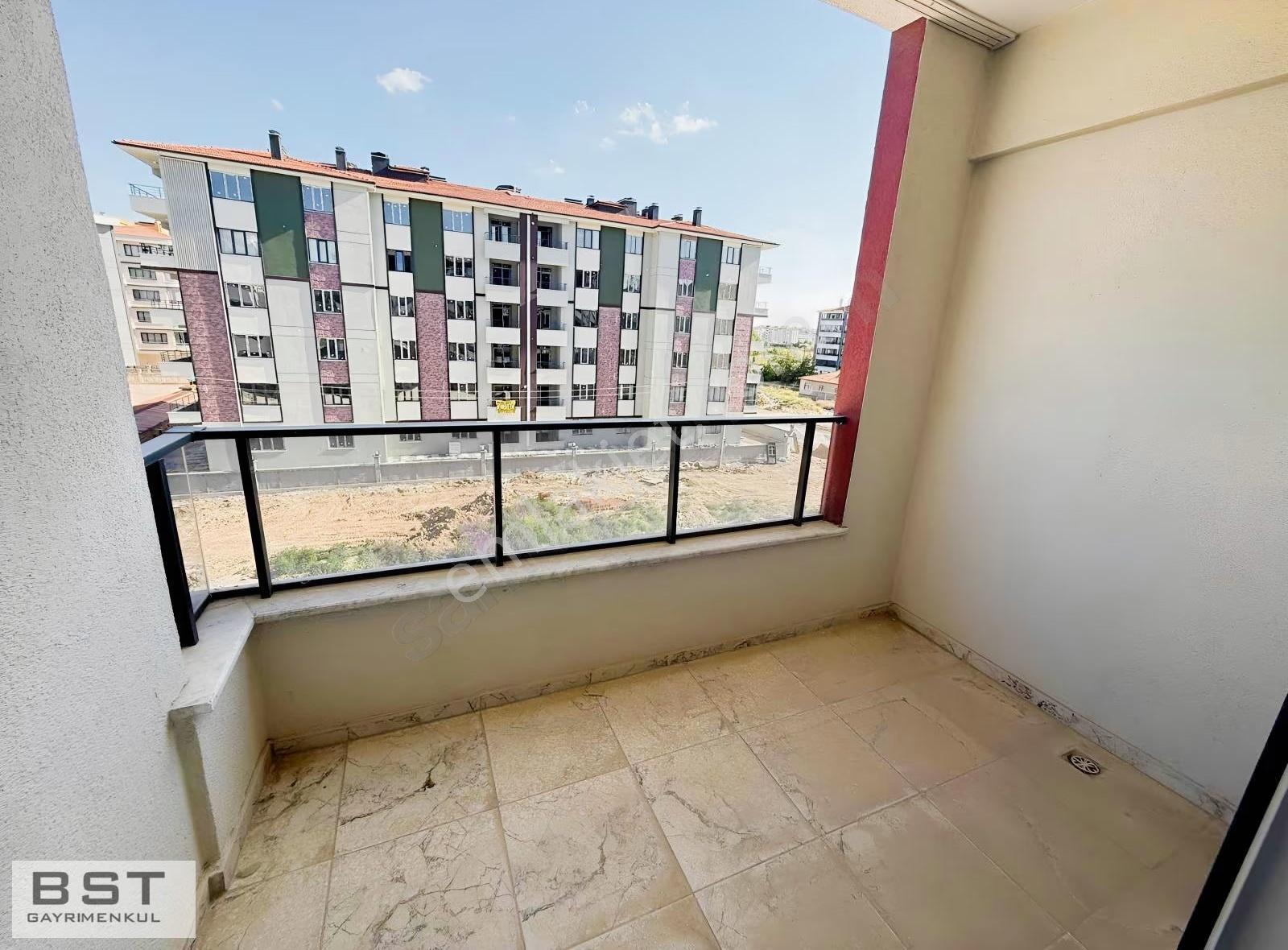 Emirgazi Mh 3+1 135m2 Net Siteiçi Arakat K.otoparklı - Görsel 7