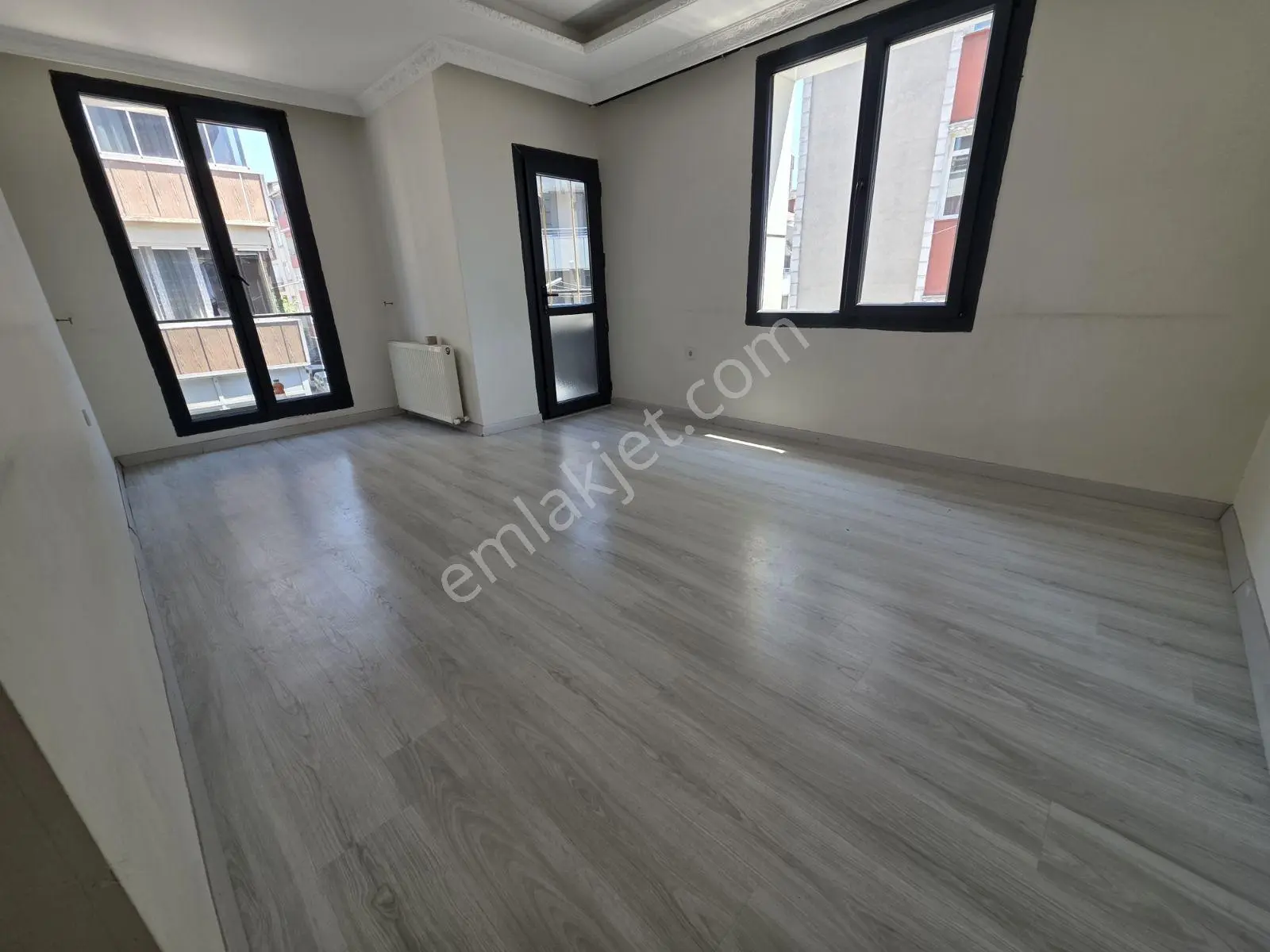 Mimar Emlak'tan Kiralık 2+1 Yeni 80m² 2. Kat Daire