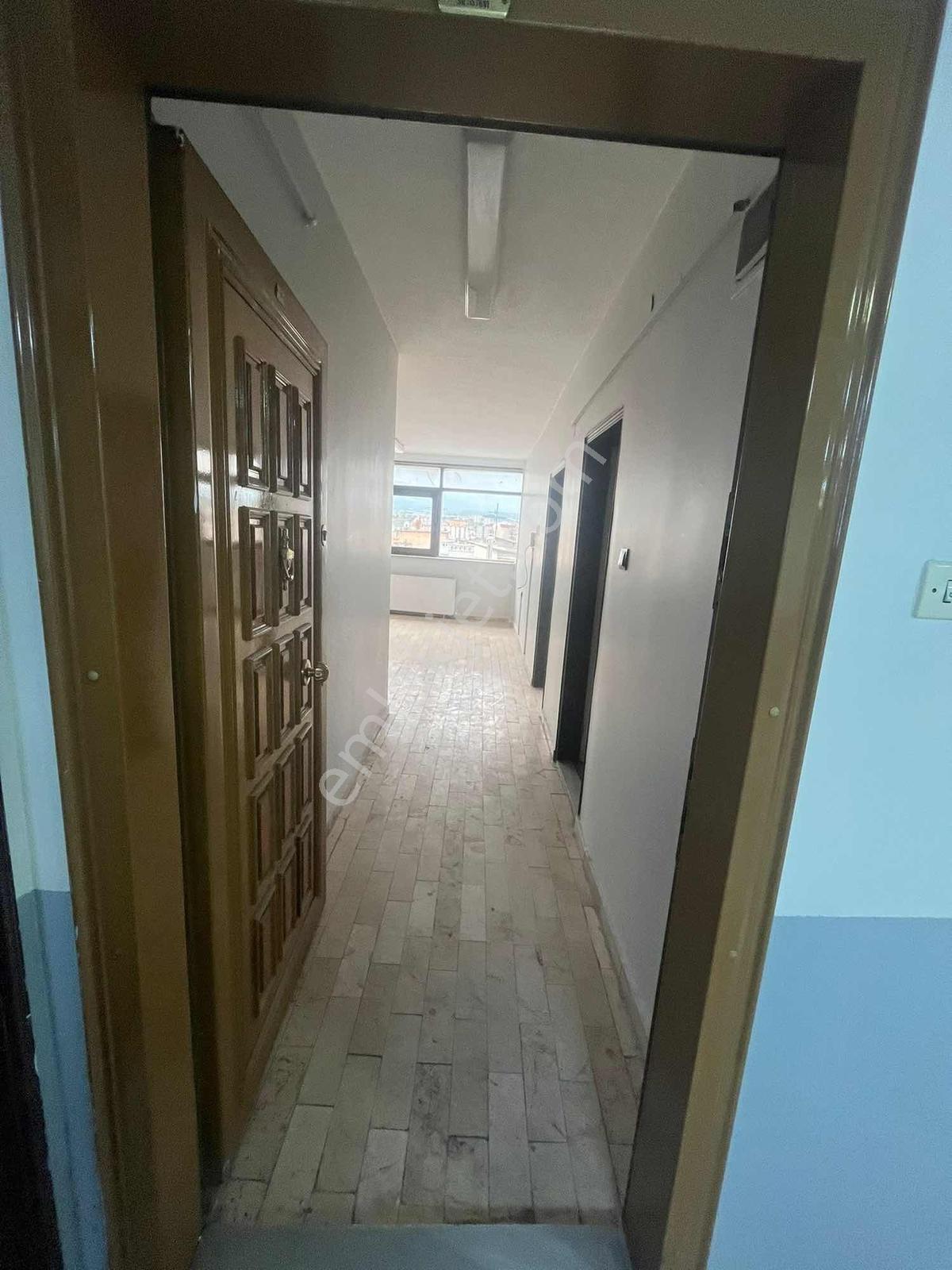 Belediye Durmaz İş Merkezinde 1+1 Satılık Ofis - Görsel 10