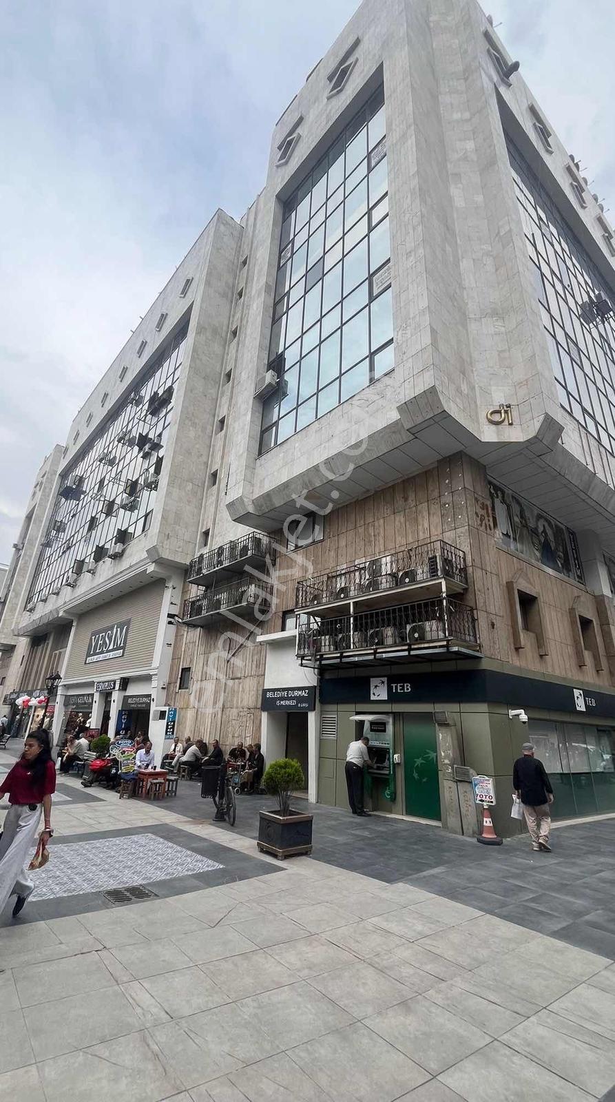 Belediye Durmaz İş Merkezinde 1+1 Satılık Ofis