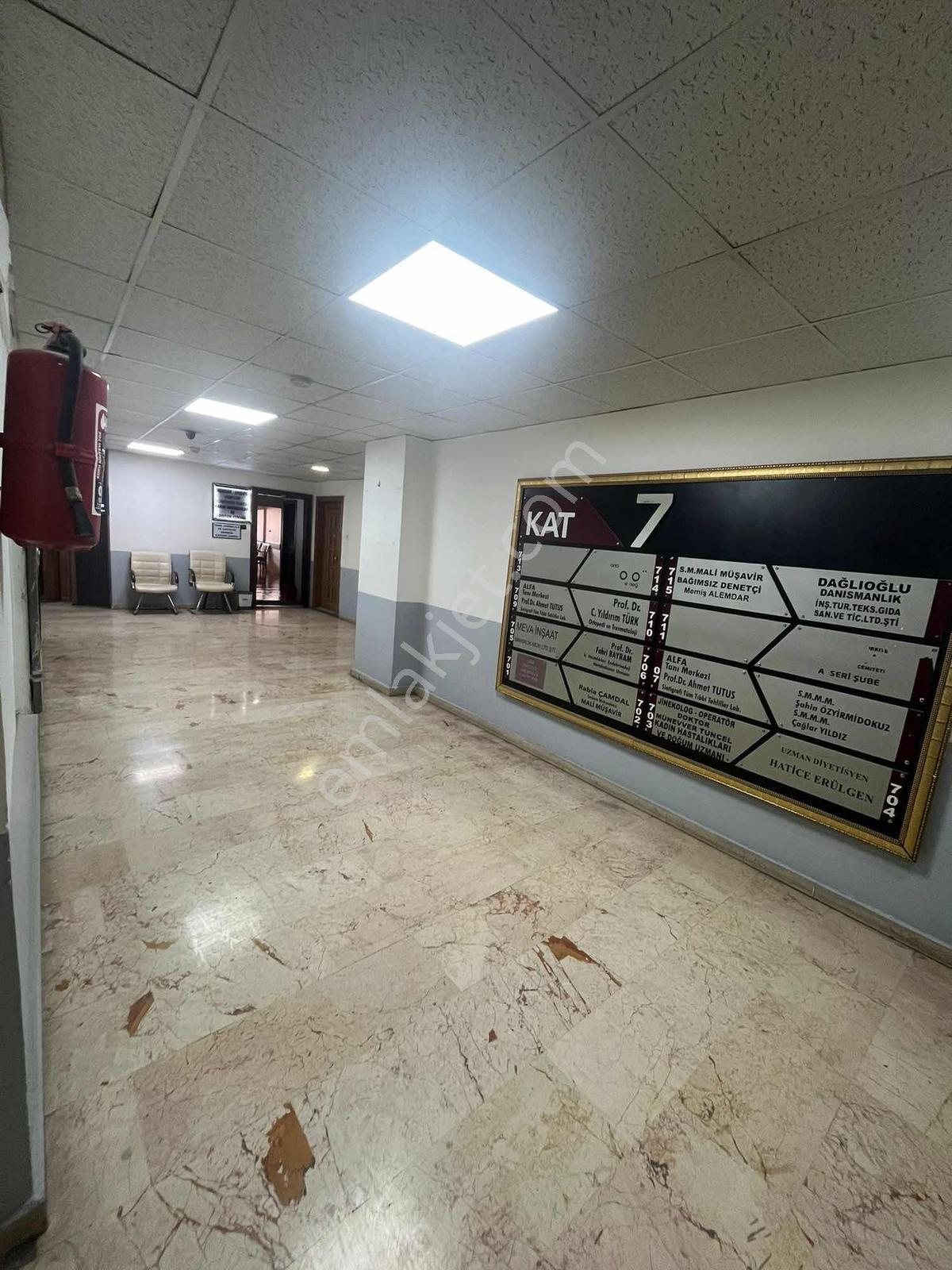 Belediye Durmaz İş Merkezinde 1+1 Satılık Ofis - Görsel 13