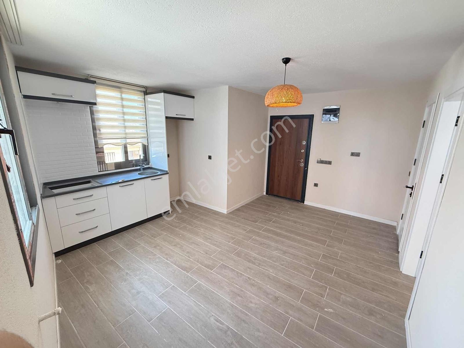 Urla Yaka Mahalle'de Kiralık Sıfır Eşyalı 1+1 Daire - Görsel 3