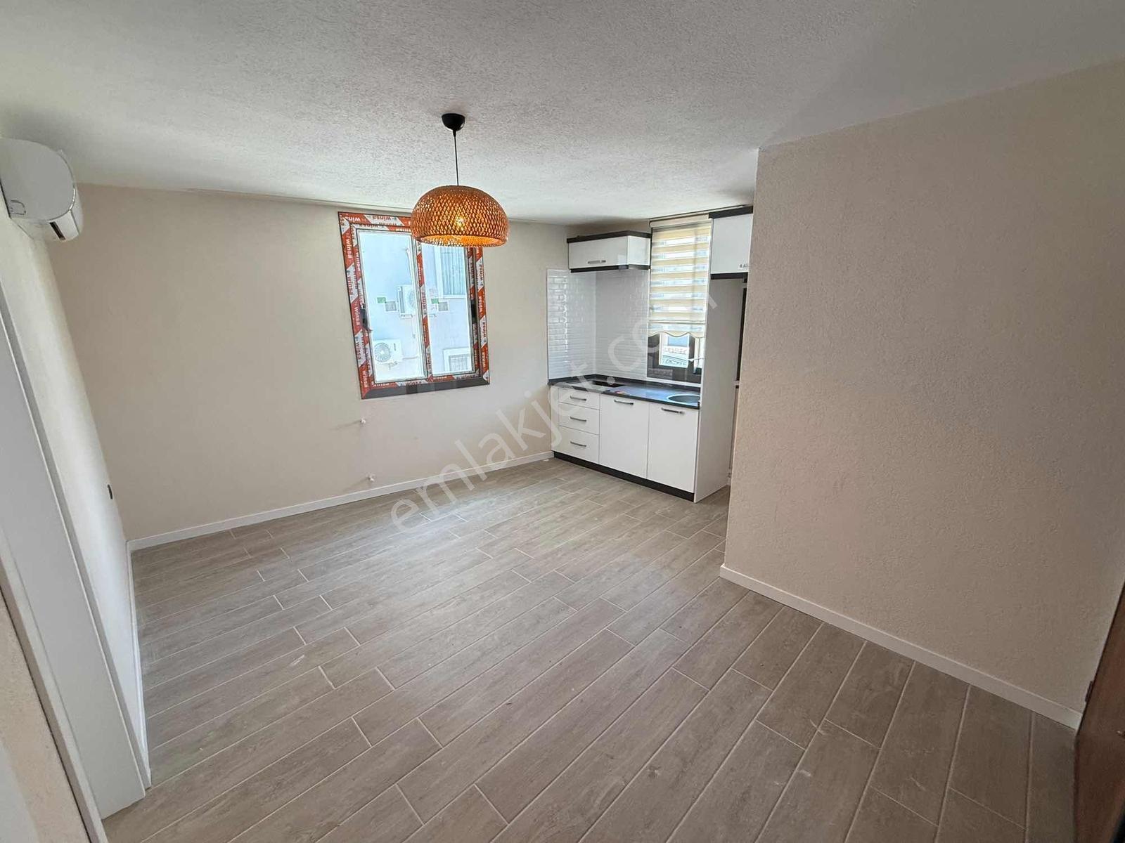 Urla Yaka Mahalle'de Kiralık Sıfır Eşyalı 1+1 Daire - Görsel 2